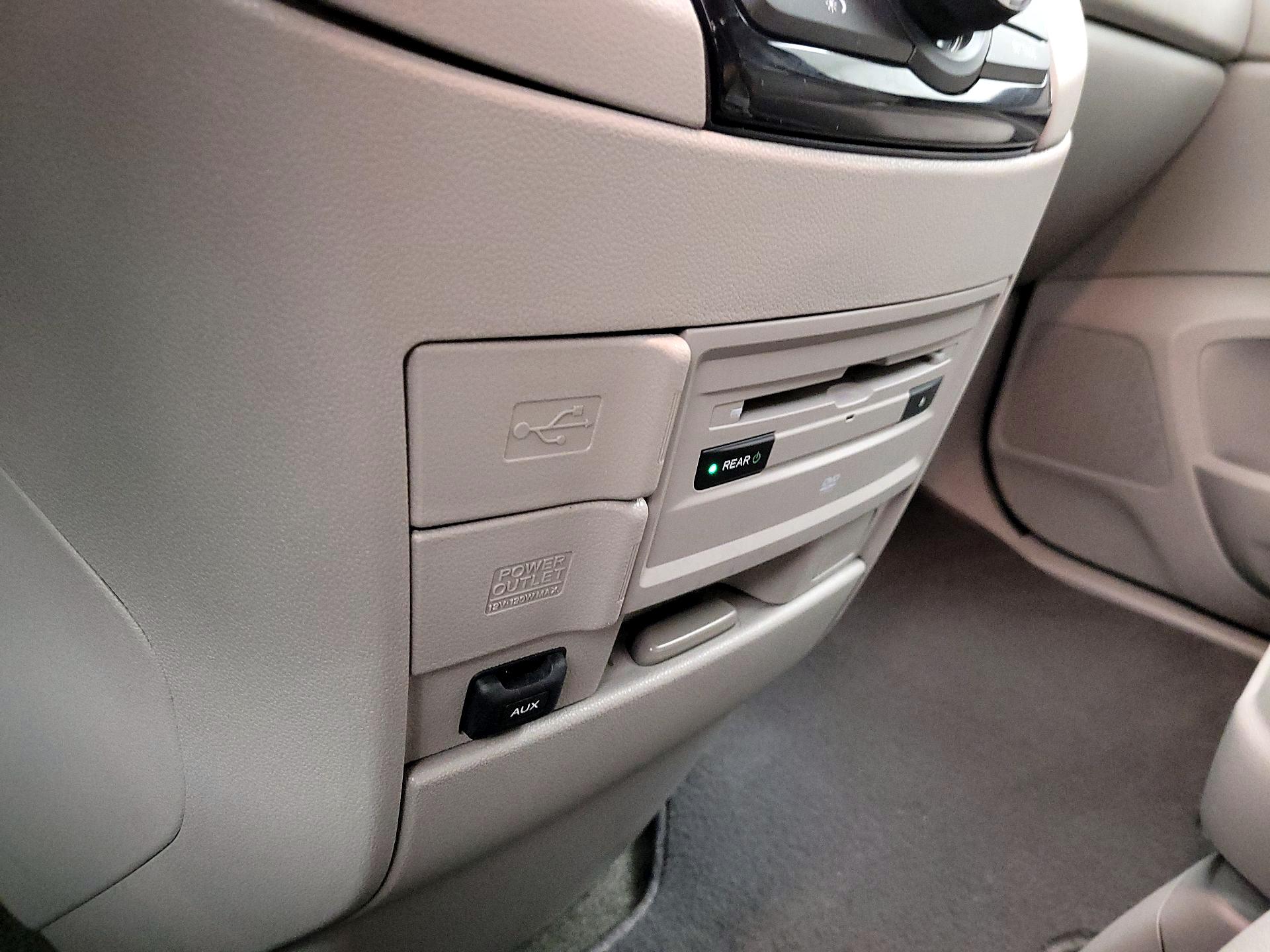 Thumbnail: 2016 Honda Odyssey - 18