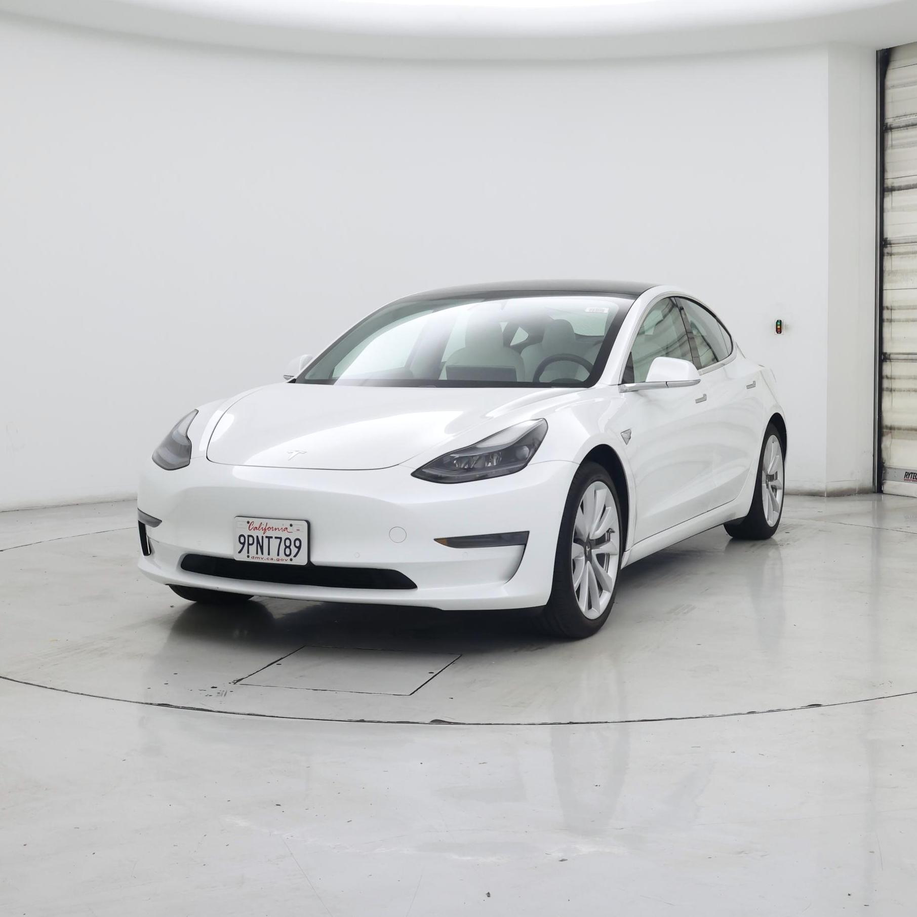 Thumbnail: 2020 Tesla Model 3 - 4