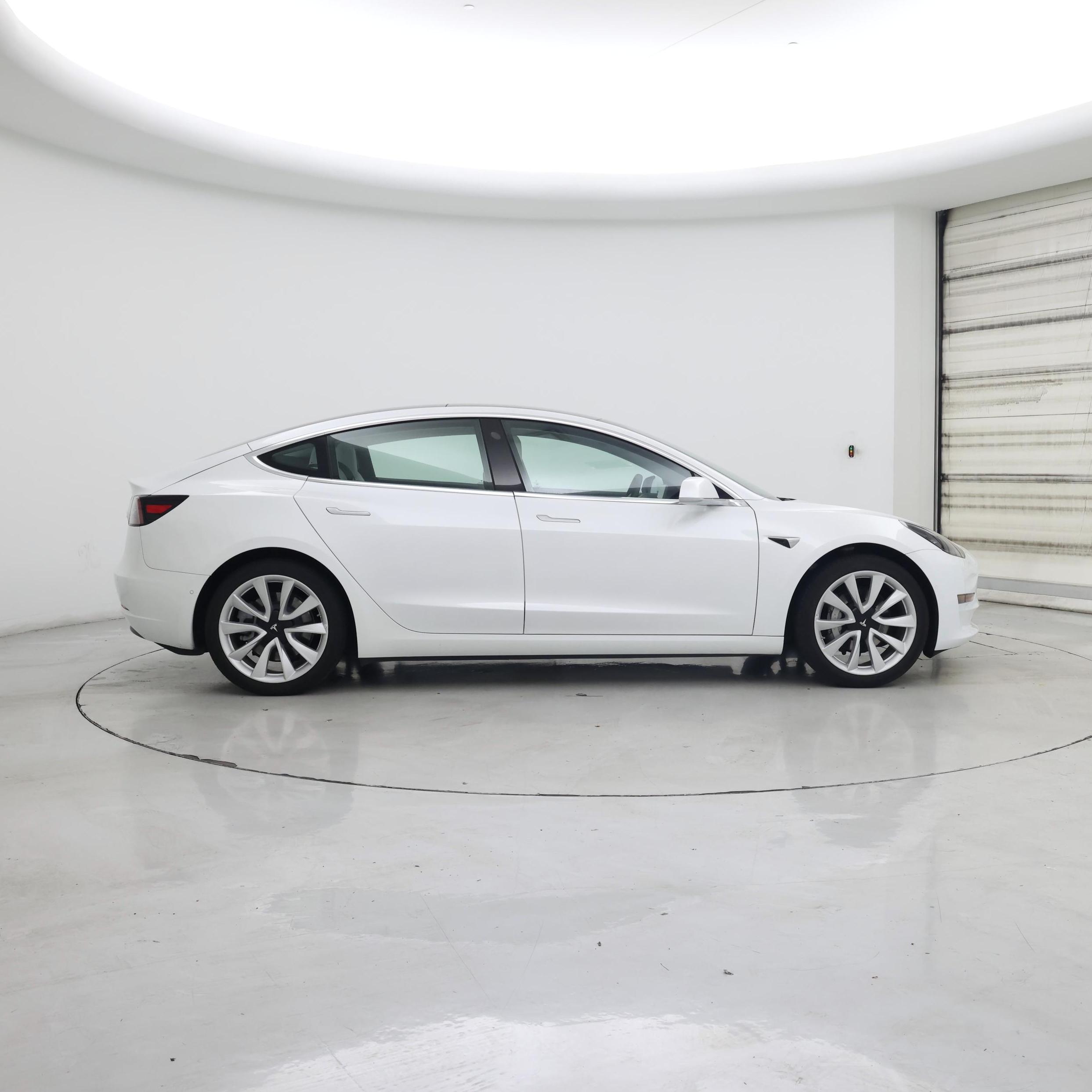 Thumbnail: 2020 Tesla Model 3 - 7