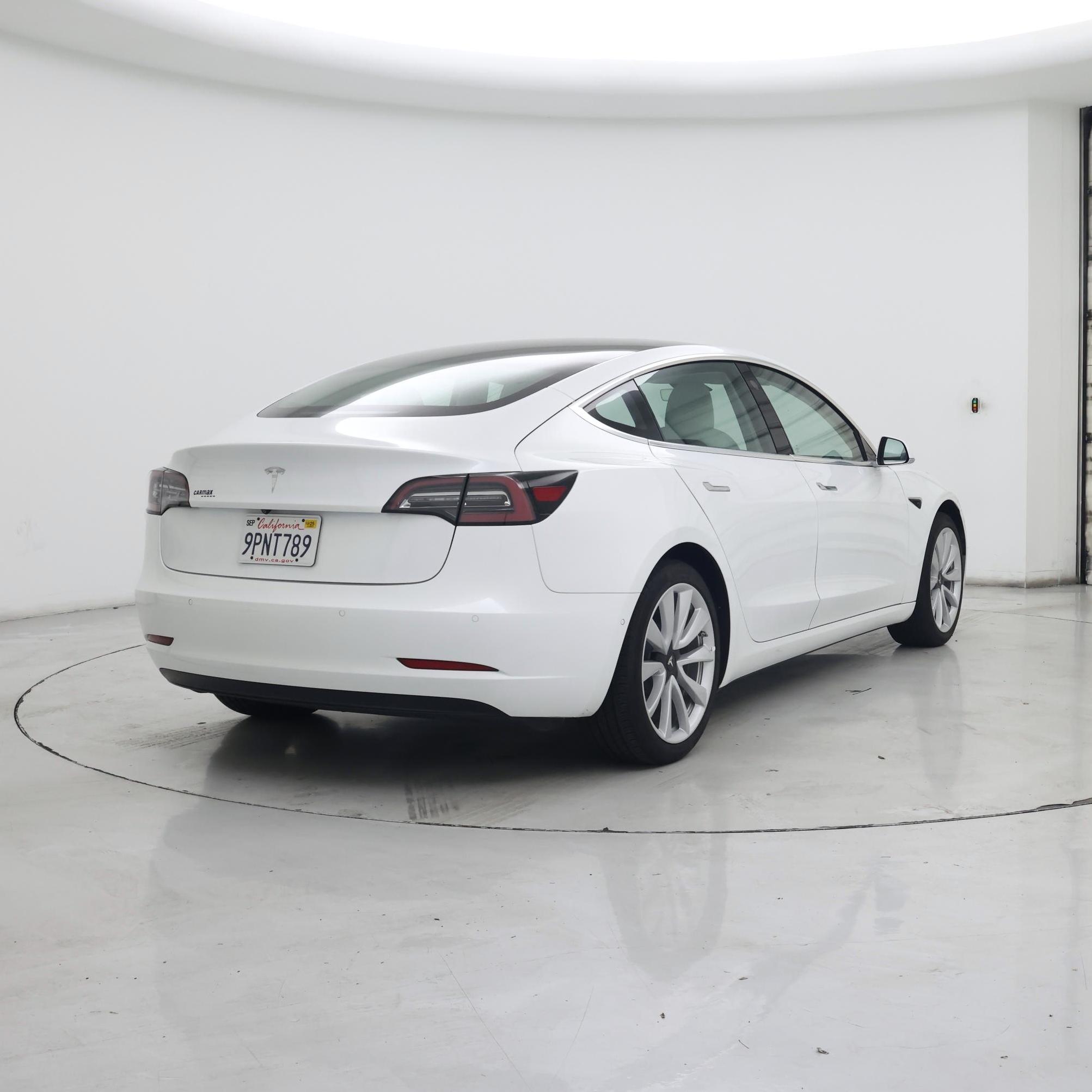 Thumbnail: 2020 Tesla Model 3 - 8