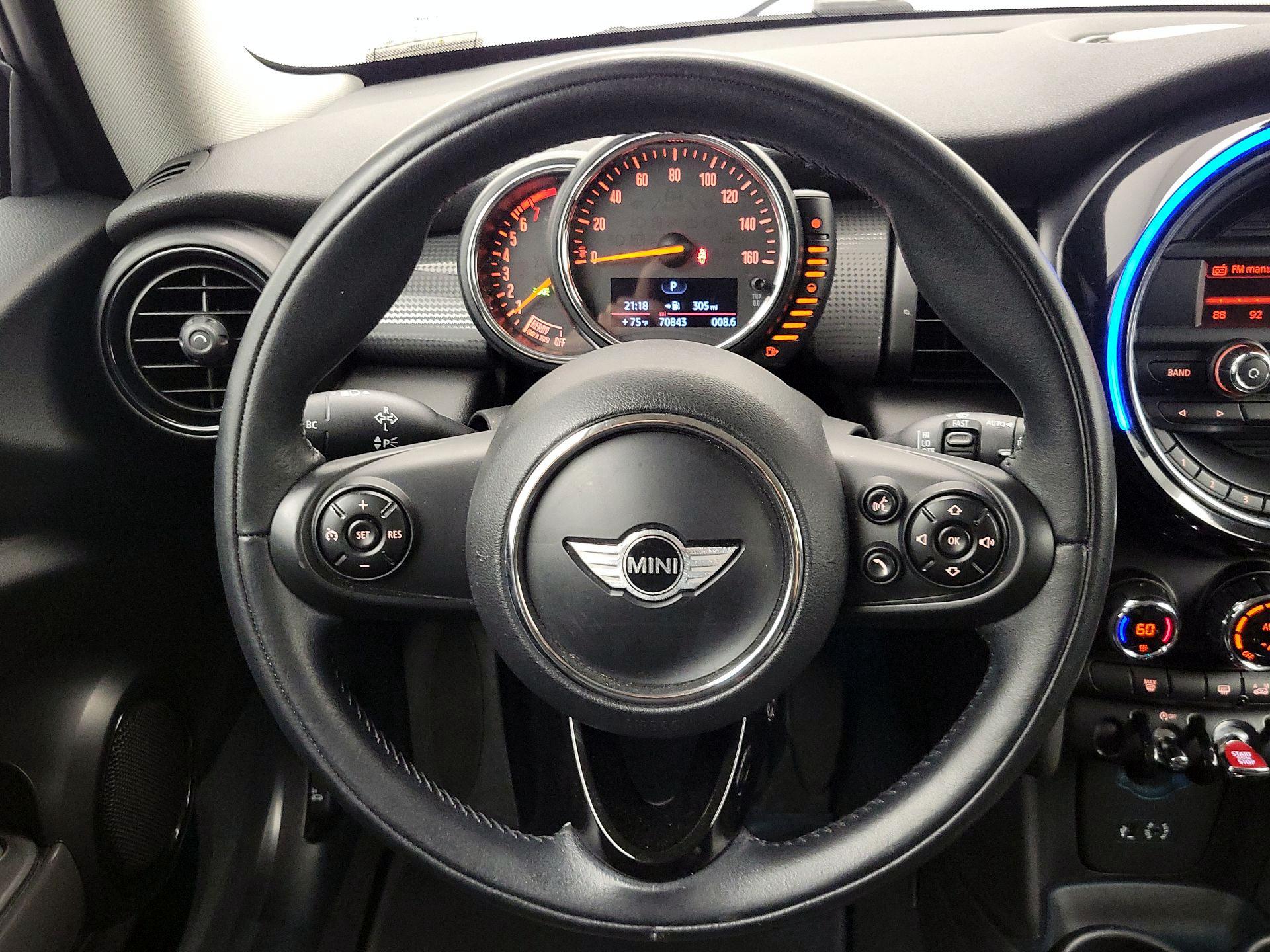 Thumbnail: 2015 MINI Cooper Hardtop - 10