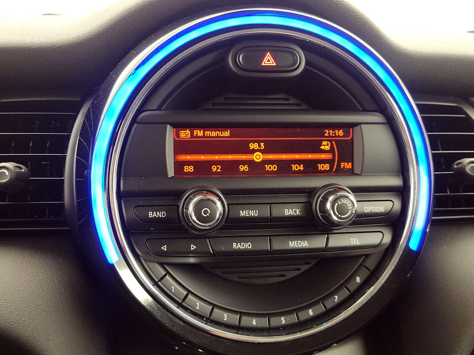 Thumbnail: 2015 MINI Cooper Hardtop - 14