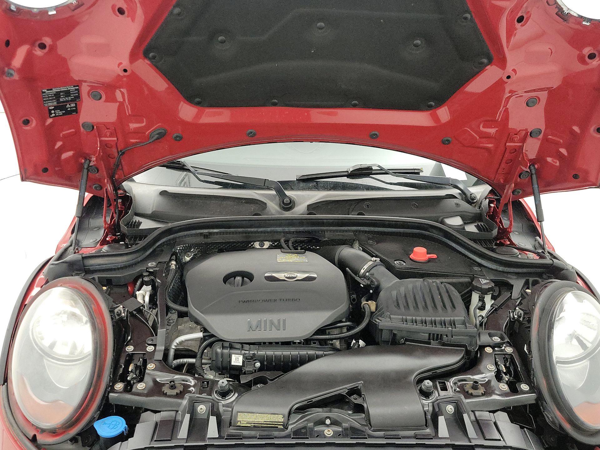 Thumbnail: 2015 MINI Cooper Hardtop - 20