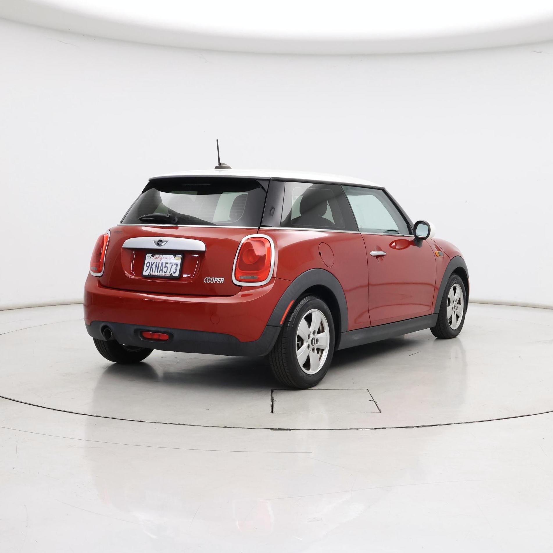 Thumbnail: 2015 MINI Cooper Hardtop - 8