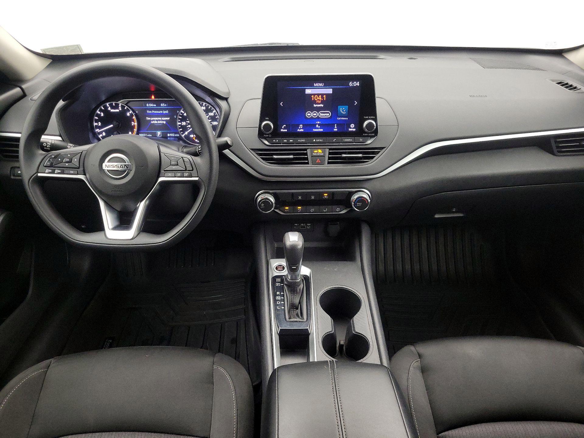 Thumbnail: 2019 Nissan Altima - 9