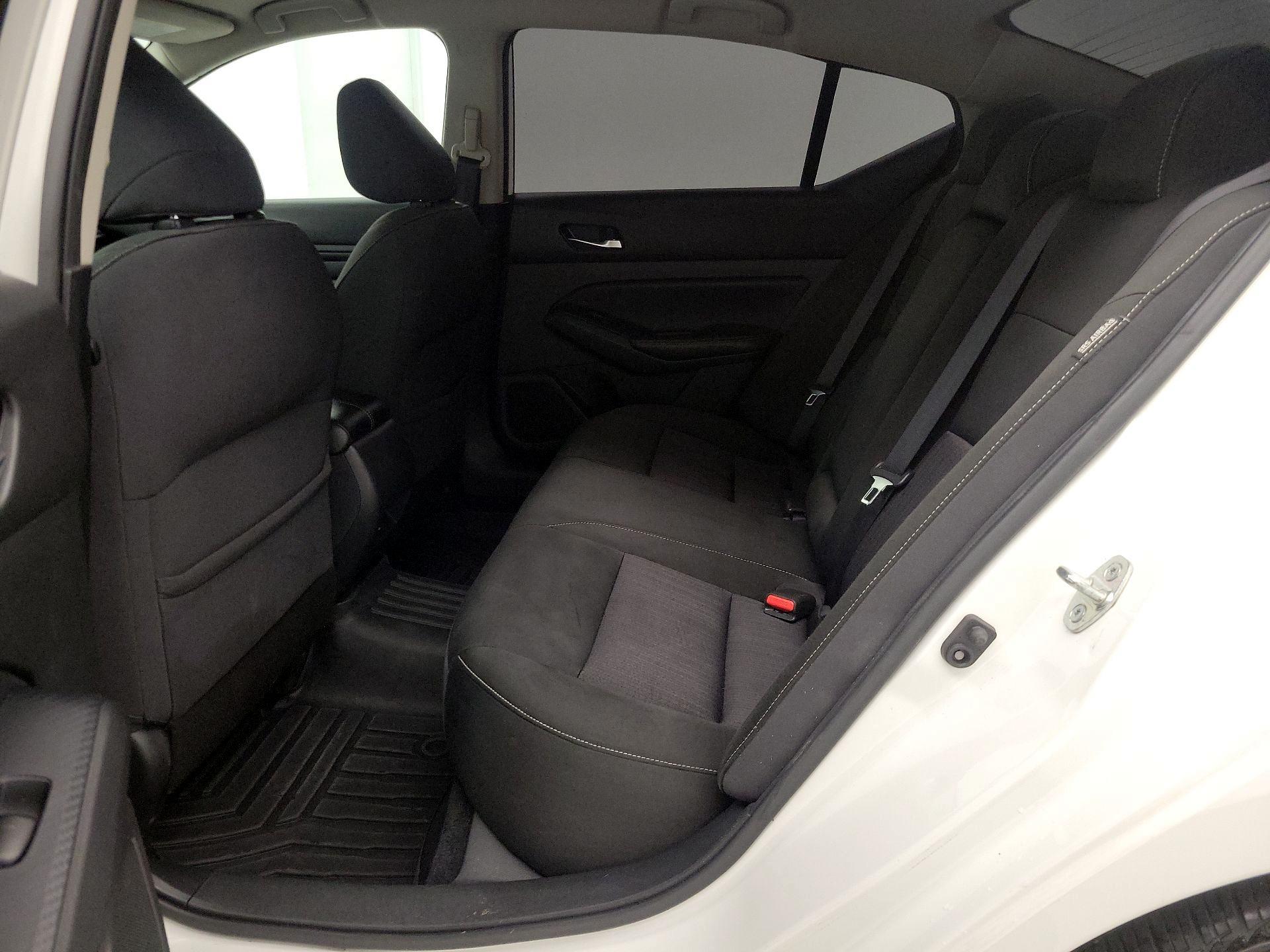 Thumbnail: 2019 Nissan Altima - 19