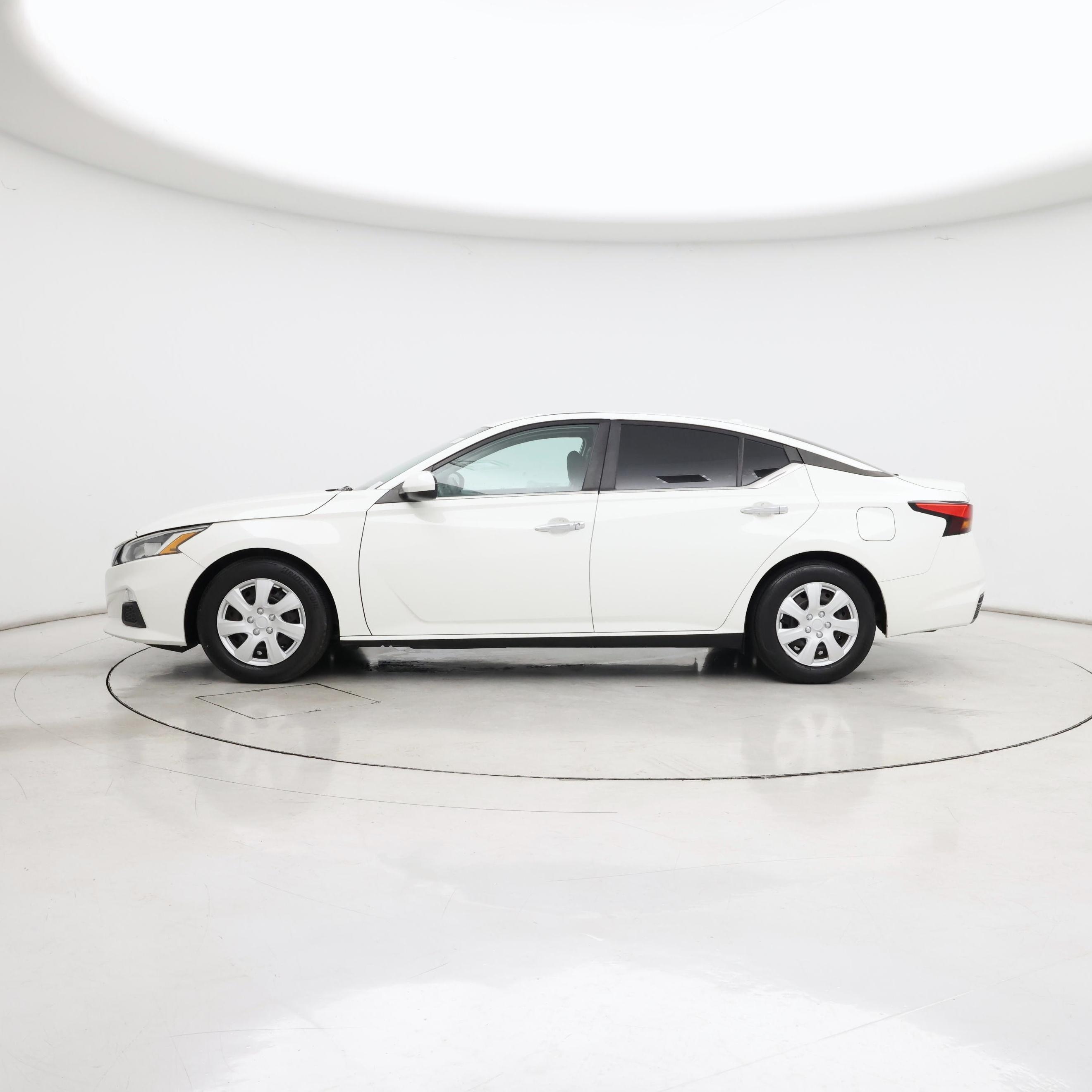 Thumbnail: 2019 Nissan Altima - 3