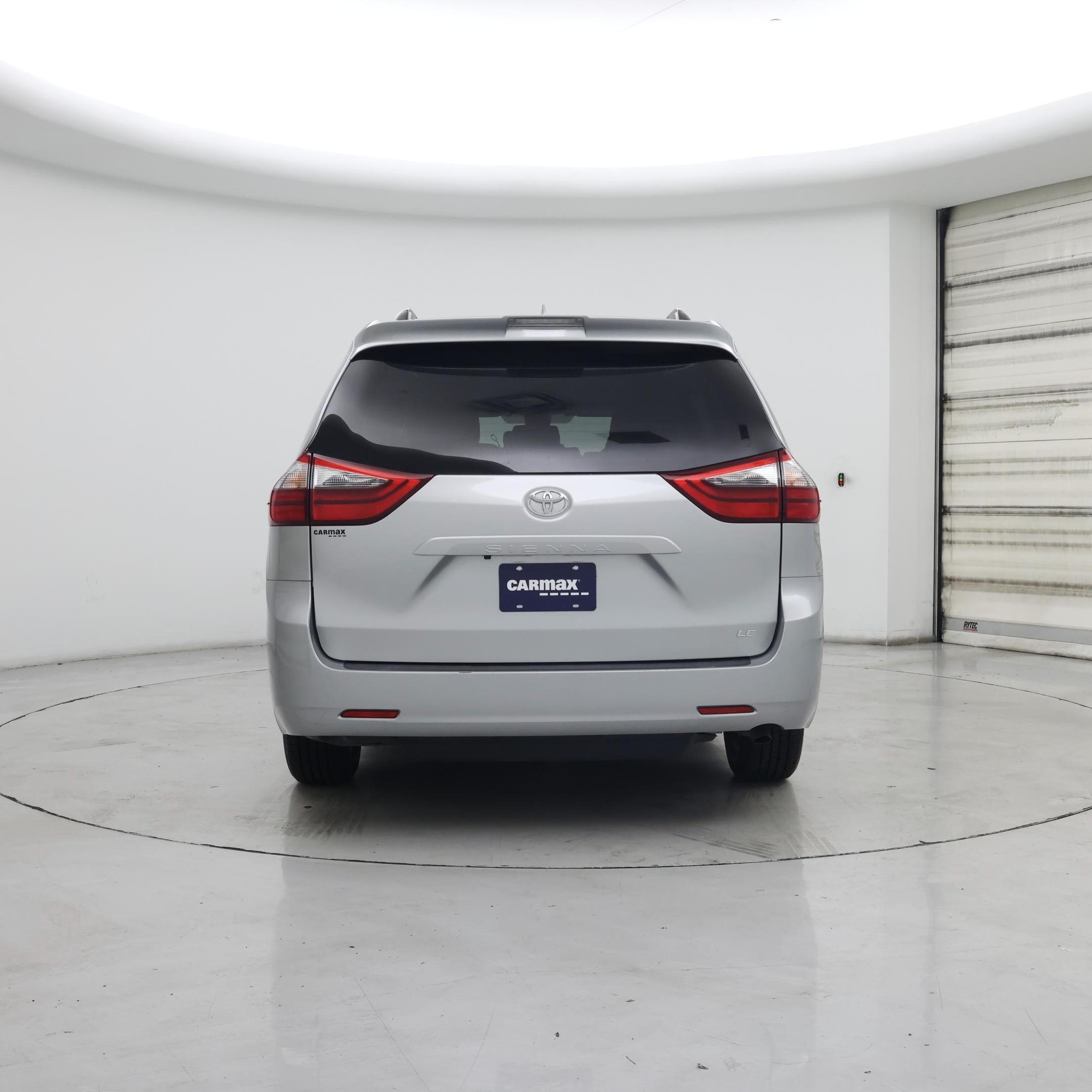 Thumbnail: 2020 Toyota Sienna - 6