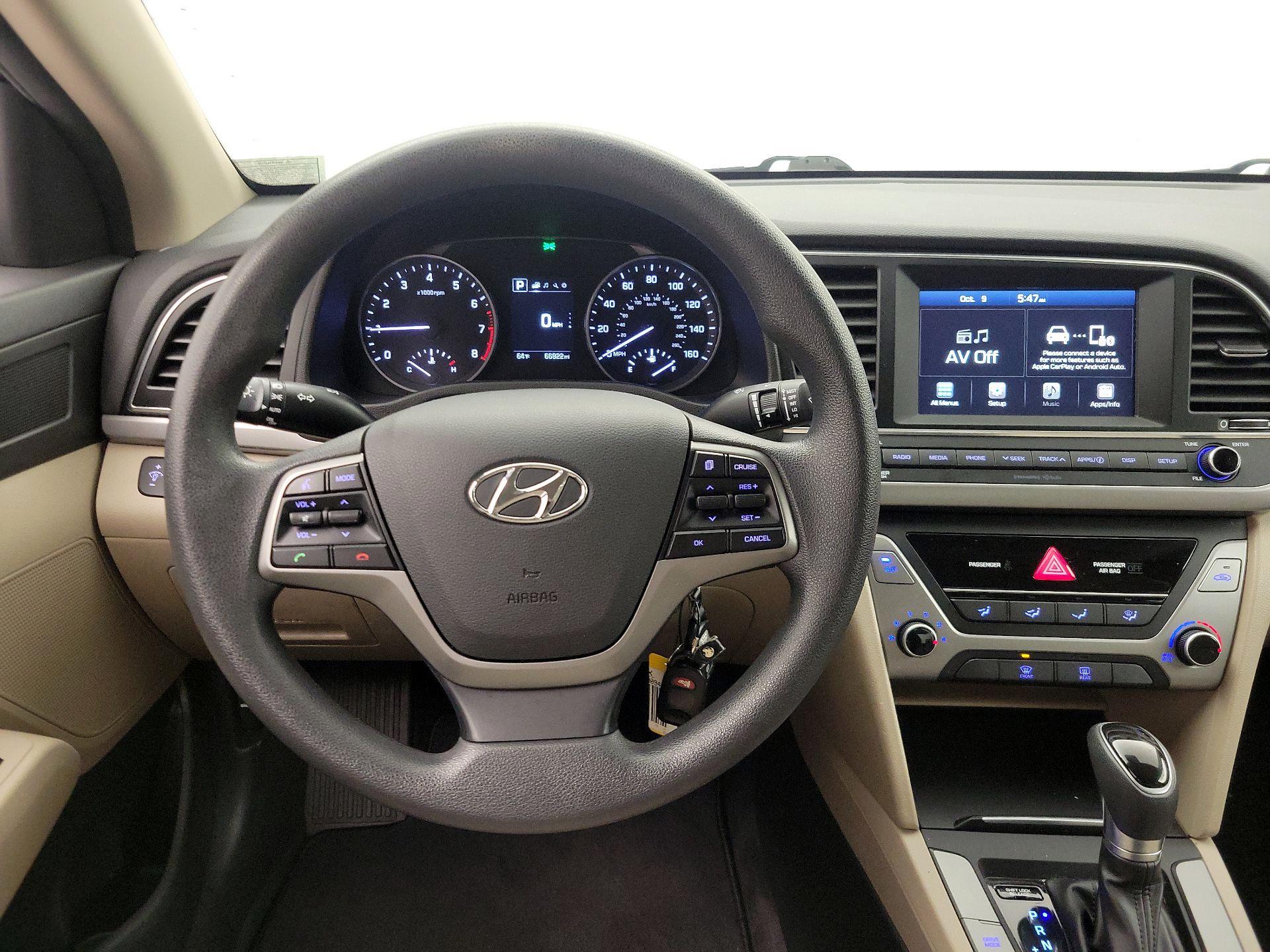 Thumbnail: 2018 Hyundai Elantra - 10