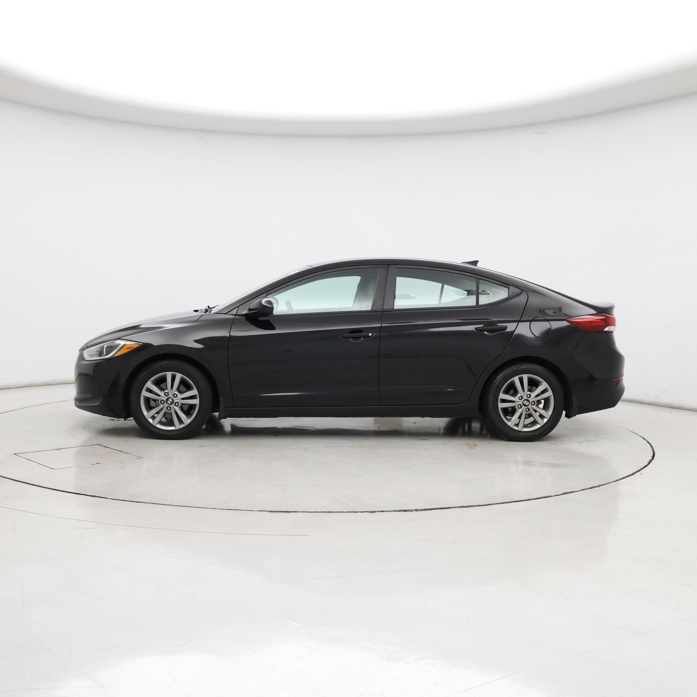 Thumbnail: 2018 Hyundai Elantra - 3