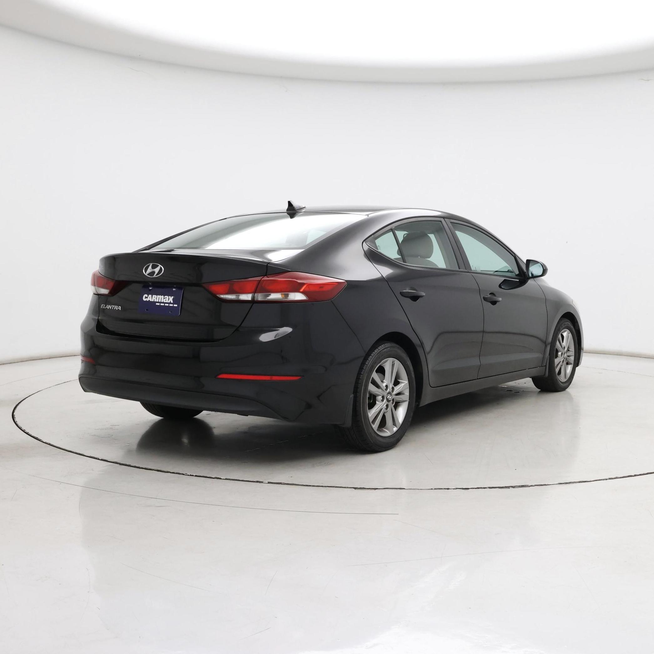 Thumbnail: 2018 Hyundai Elantra - 8