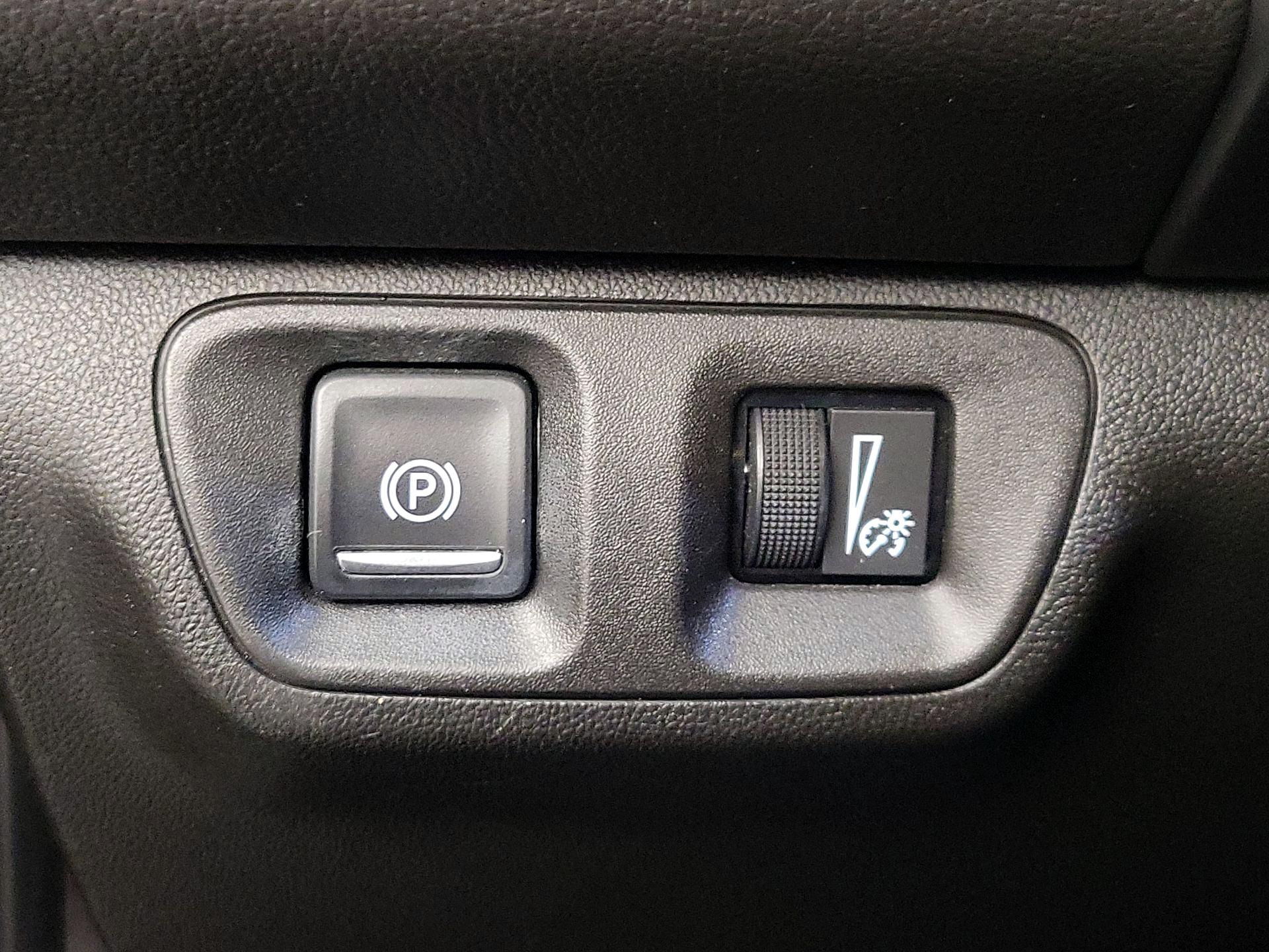 Thumbnail: 2018 GMC Acadia - 13