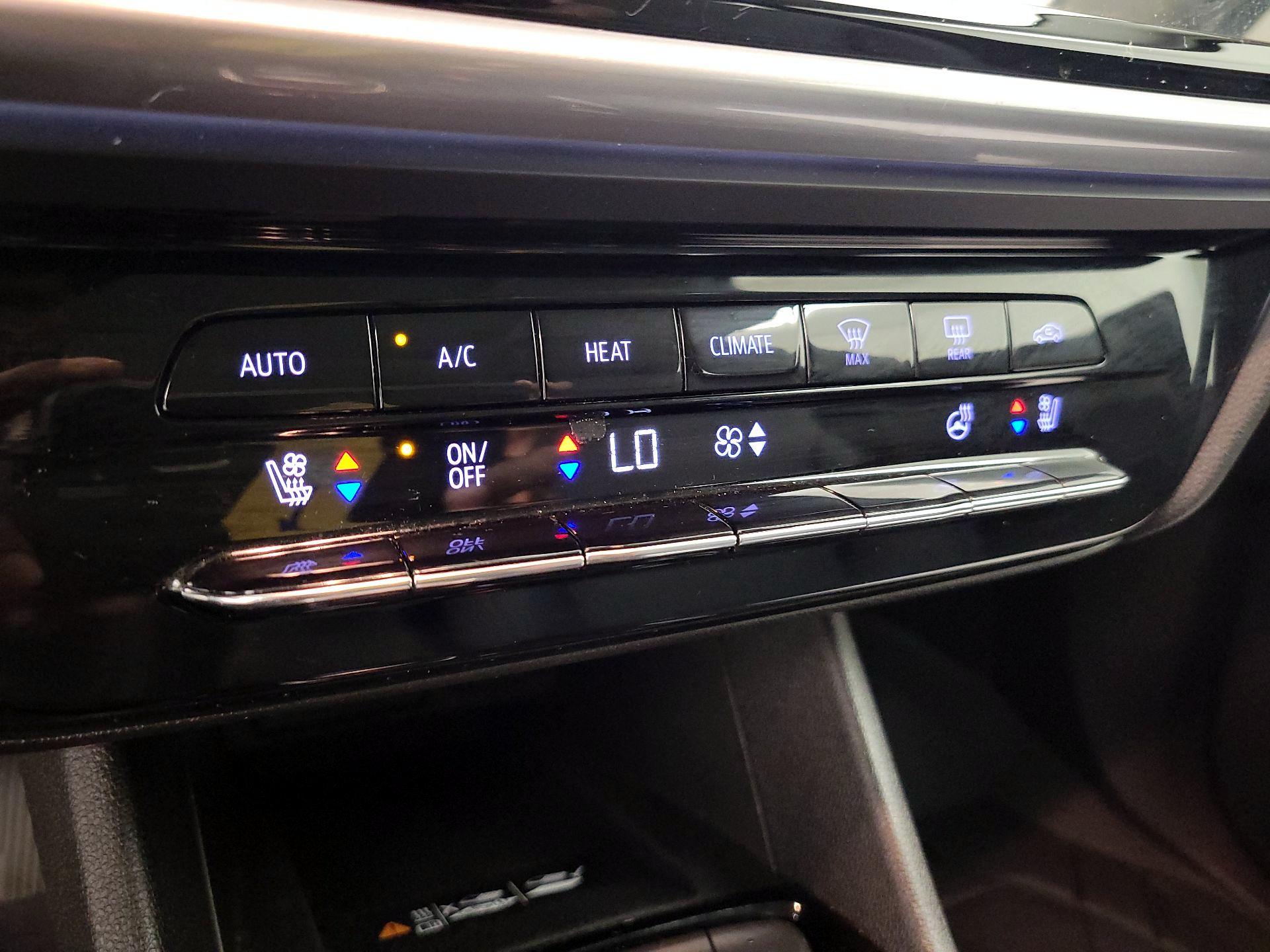 Thumbnail: 2023 Chevrolet Bolt EUV - 17