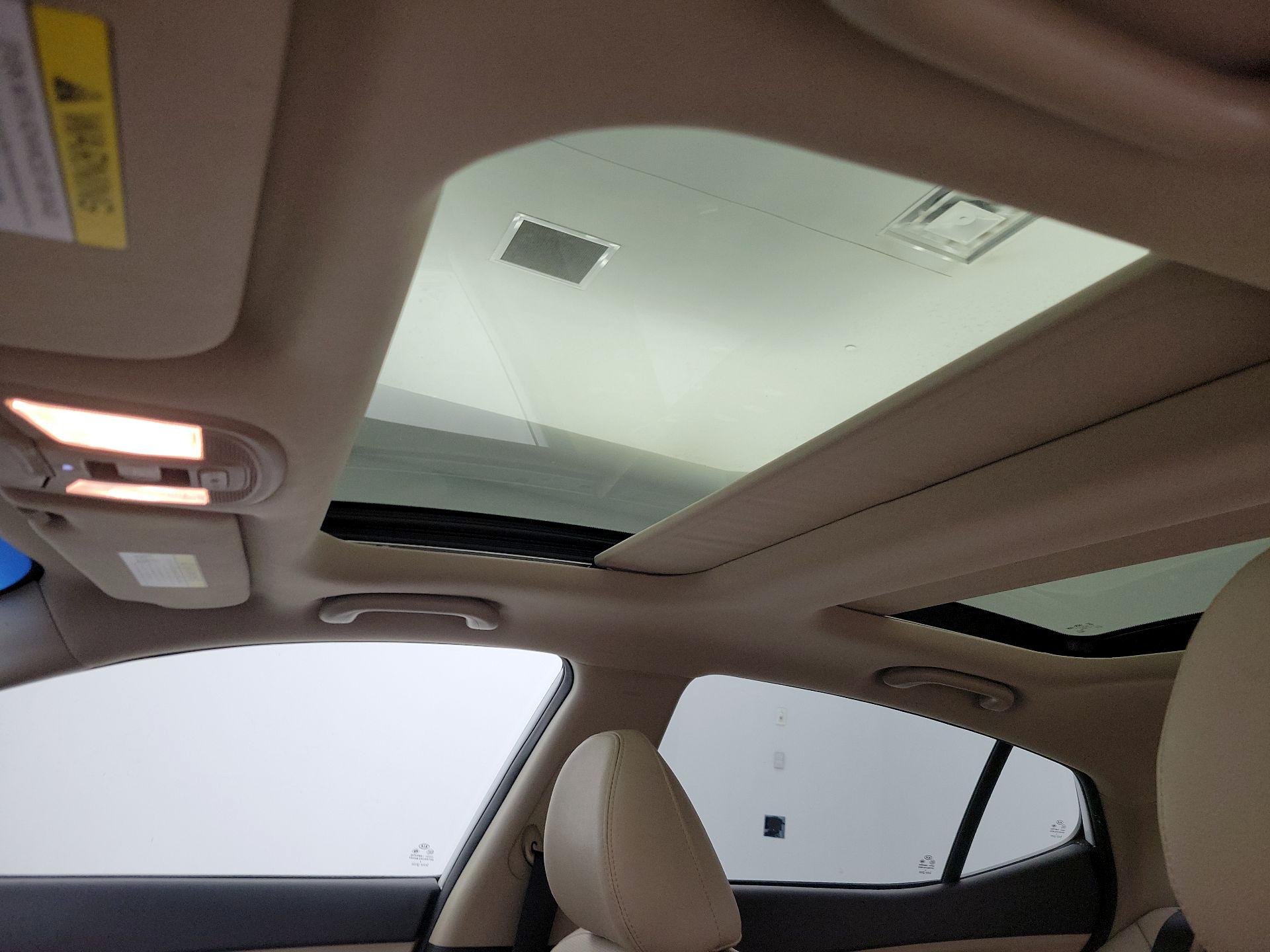 Thumbnail: 2015 Kia Optima - 20