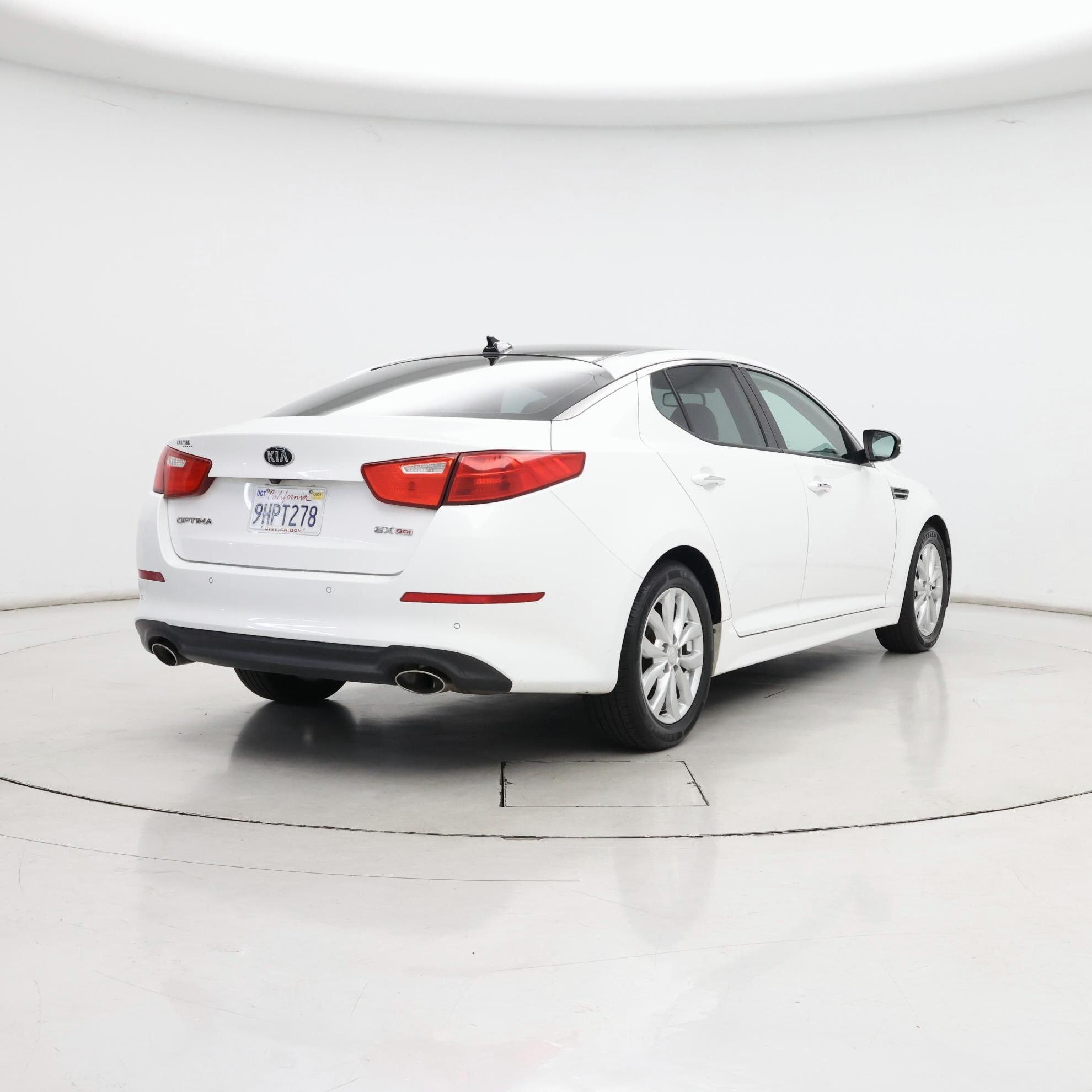 Thumbnail: 2015 Kia Optima - 8