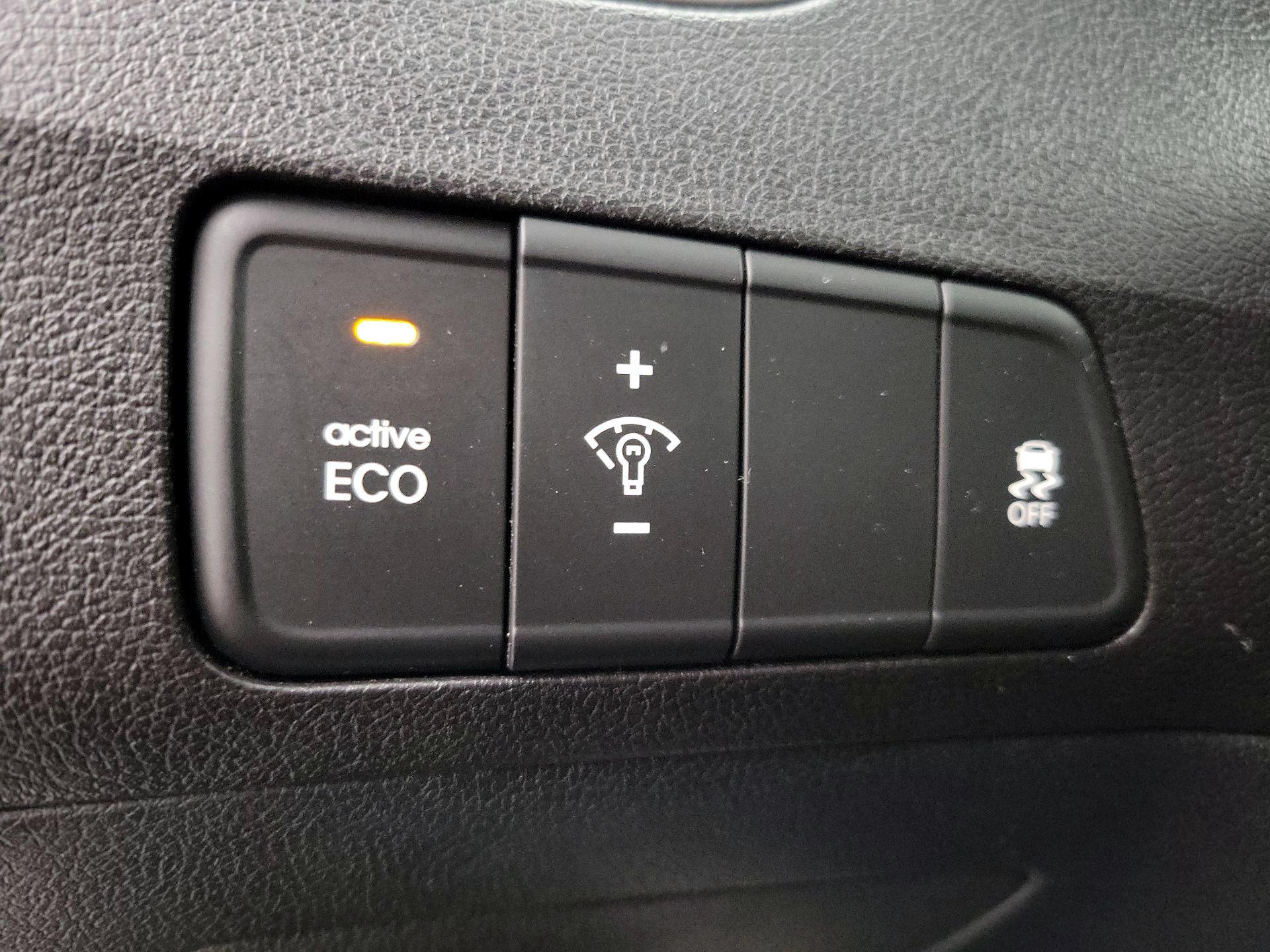 Thumbnail: 2014 Hyundai Elantra - 13