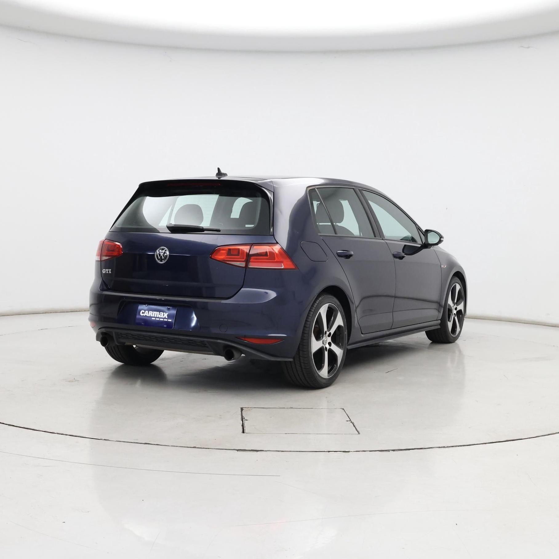 Thumbnail: 2017 Volkswagen Golf - 8