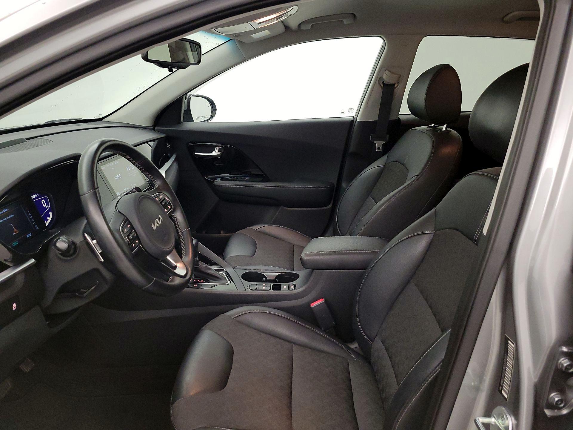 Thumbnail: 2022 Kia Niro - 11