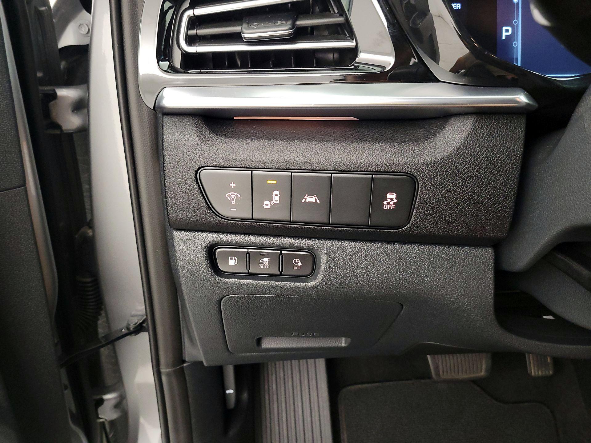 Thumbnail: 2022 Kia Niro - 13