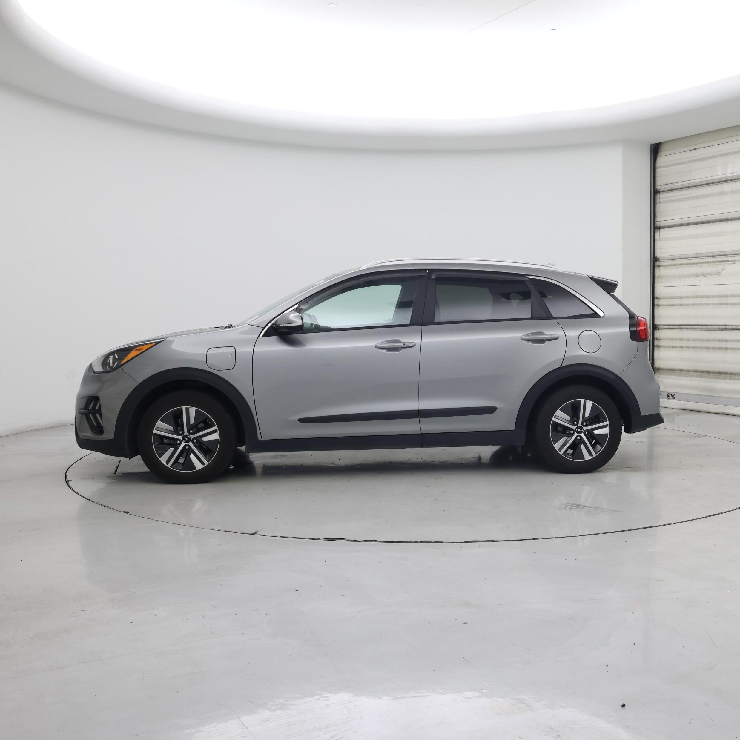 Thumbnail: 2022 Kia Niro - 3