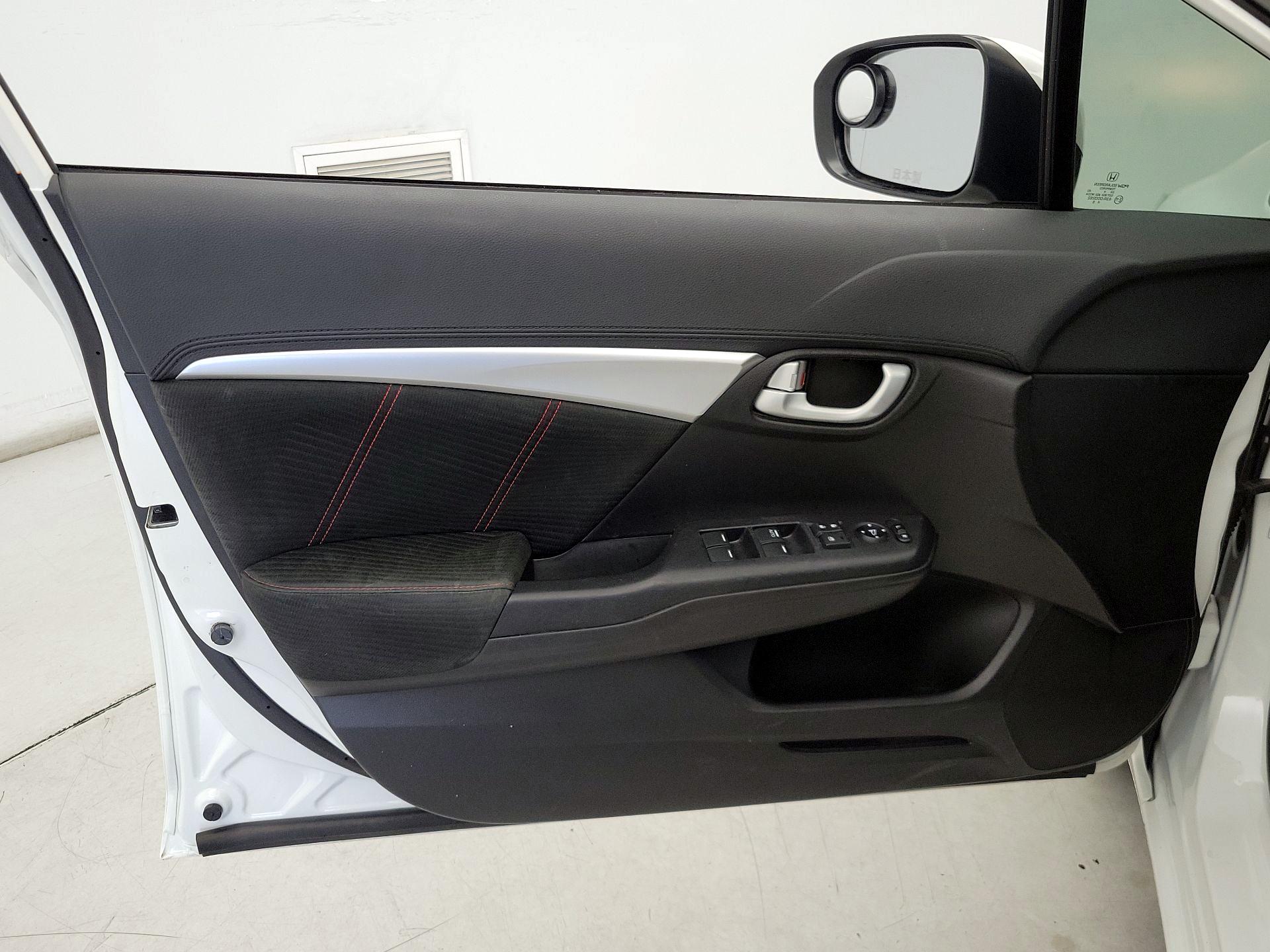Thumbnail: 2015 Honda Civic - 12