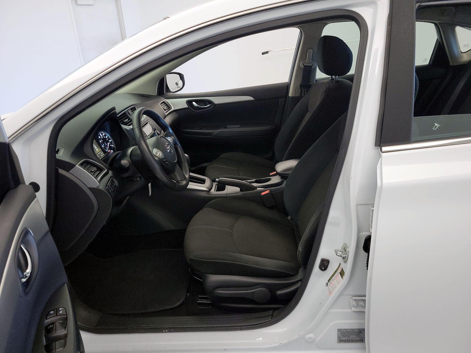 Thumbnail: 2018 Nissan Sentra - 11