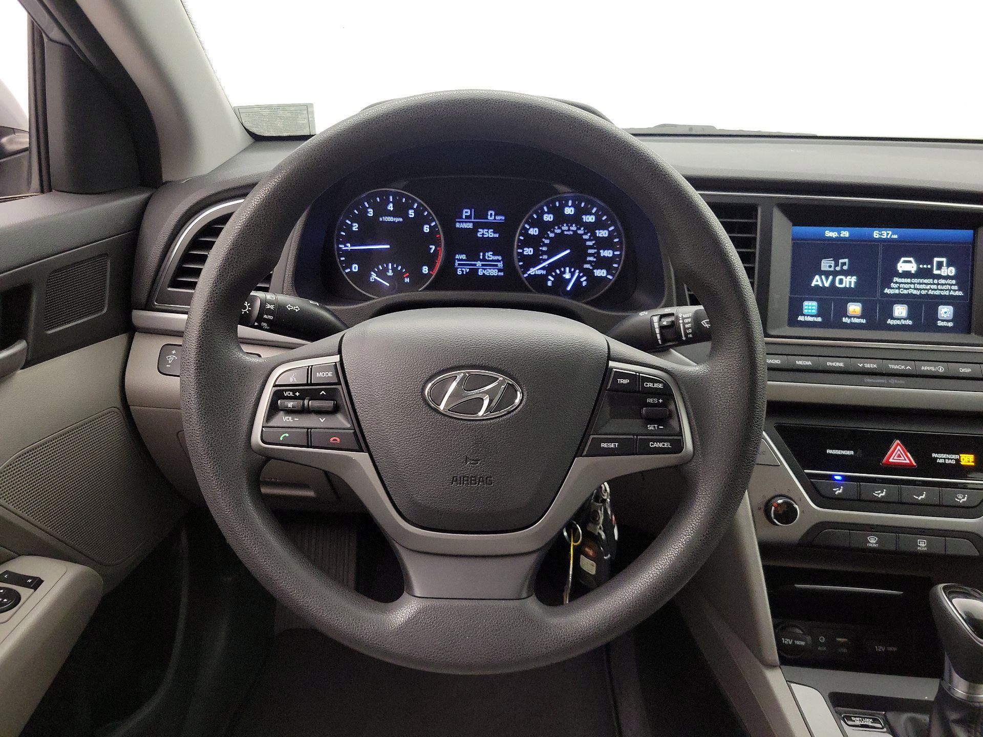 Thumbnail: 2017 Hyundai Elantra - 10