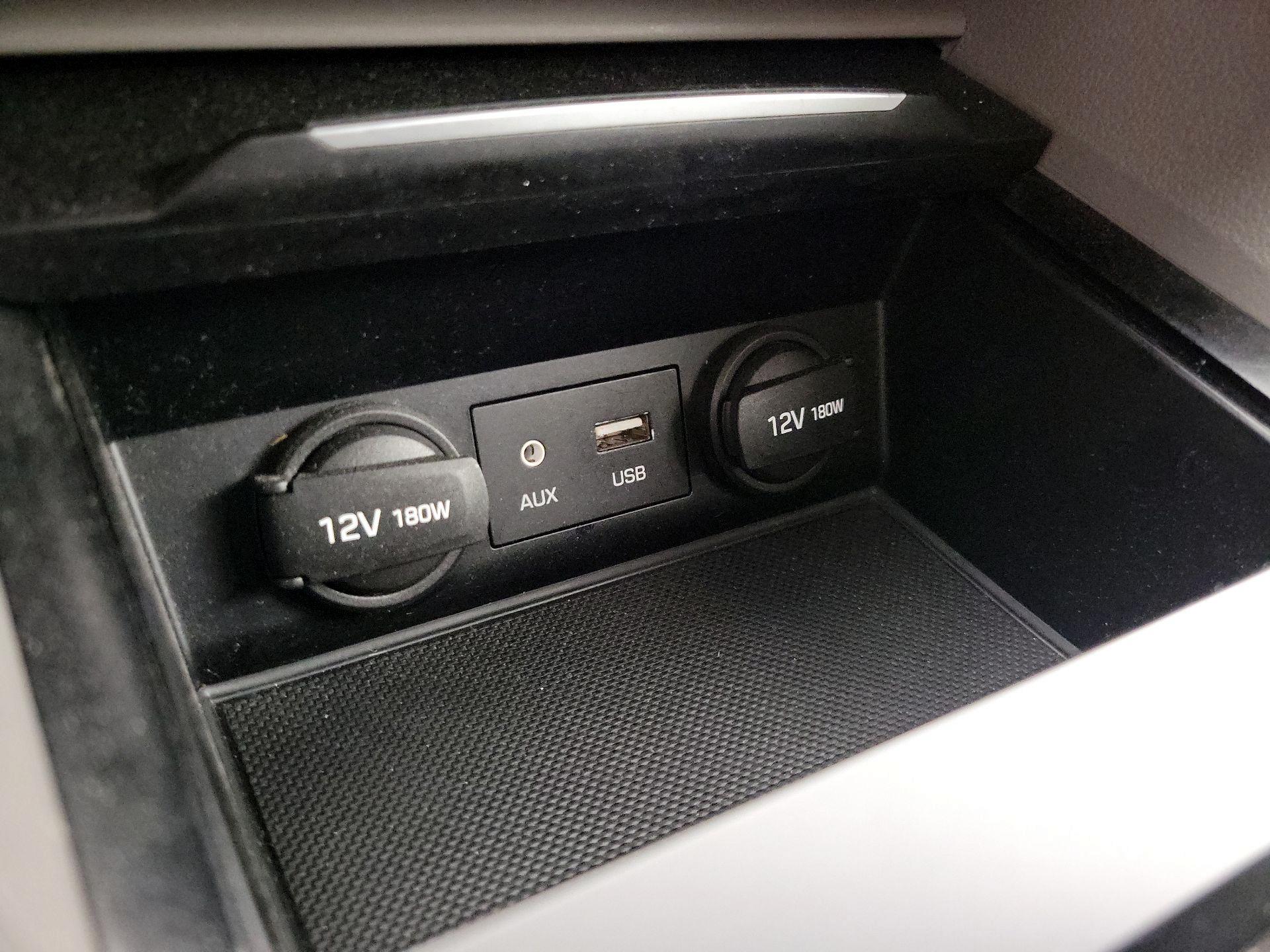 Thumbnail: 2017 Hyundai Elantra - 18