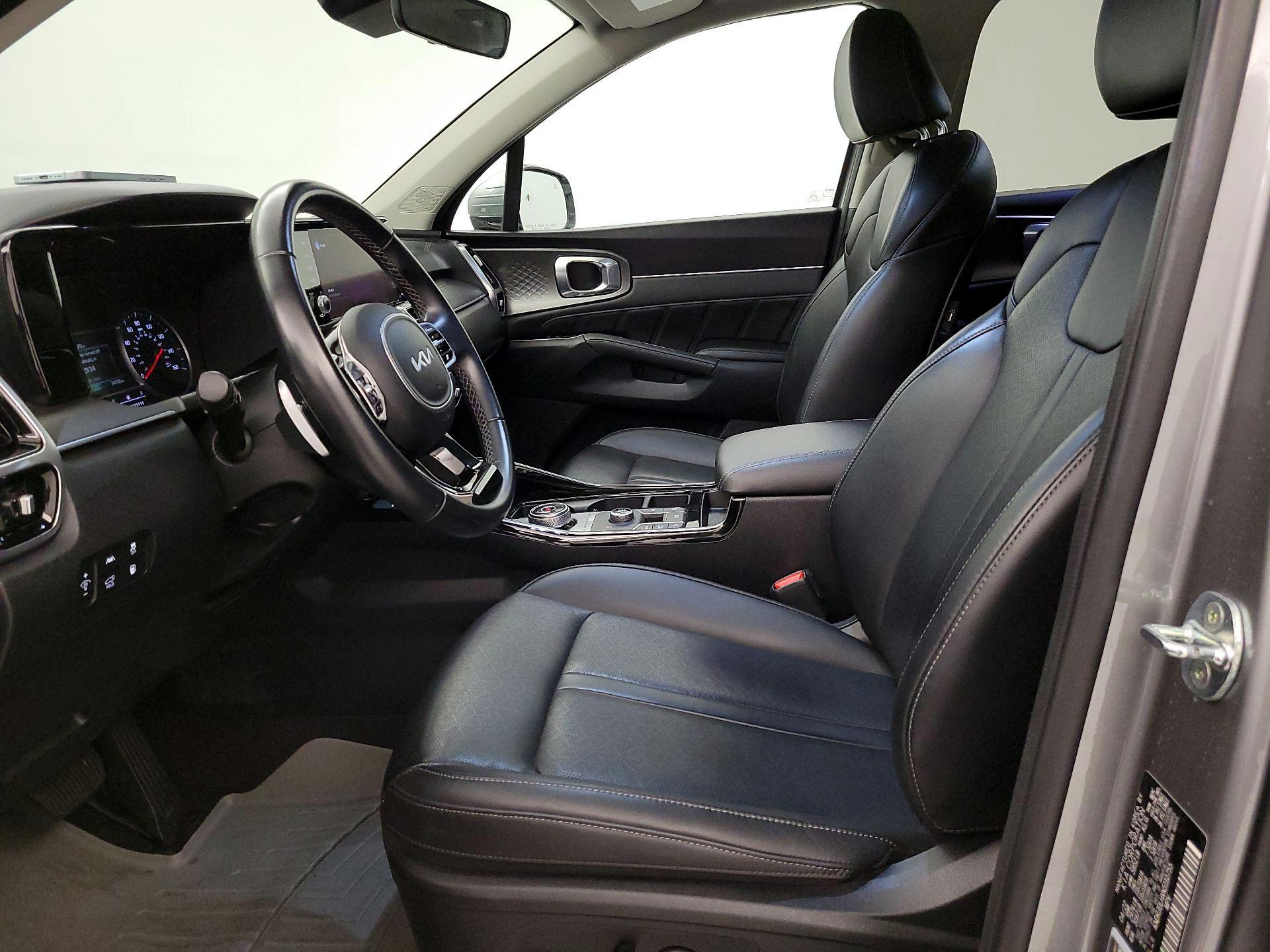 Thumbnail: 2022 Kia Sorento - 11