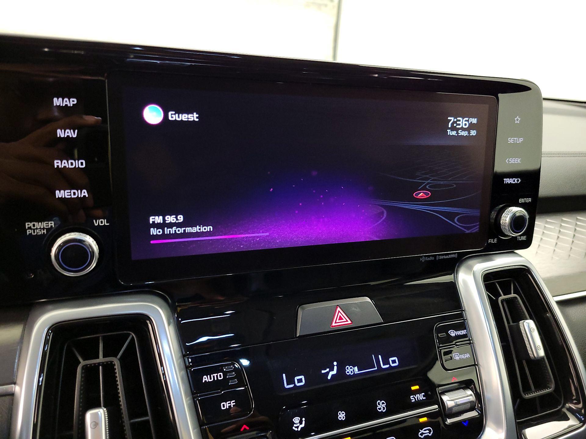 Thumbnail: 2022 Kia Sorento - 15