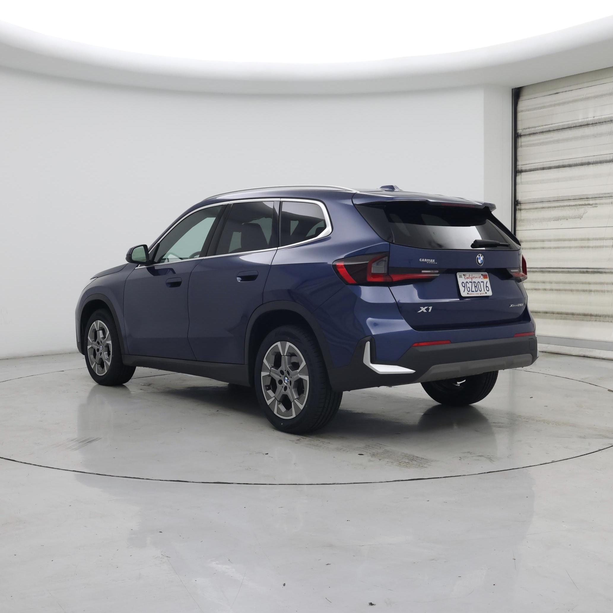 Thumbnail: 2023 BMW X1 - 2