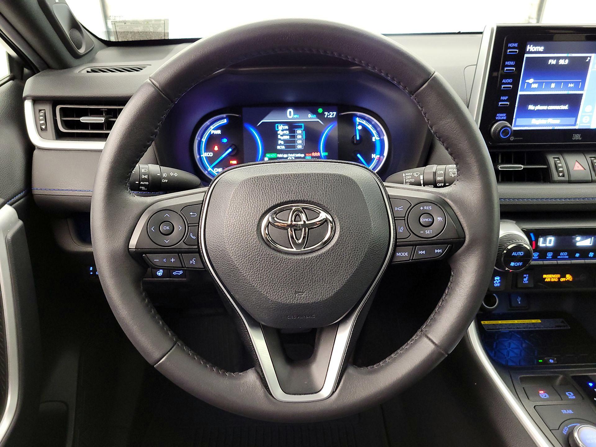 Thumbnail: 2021 Toyota RAV4 - 10