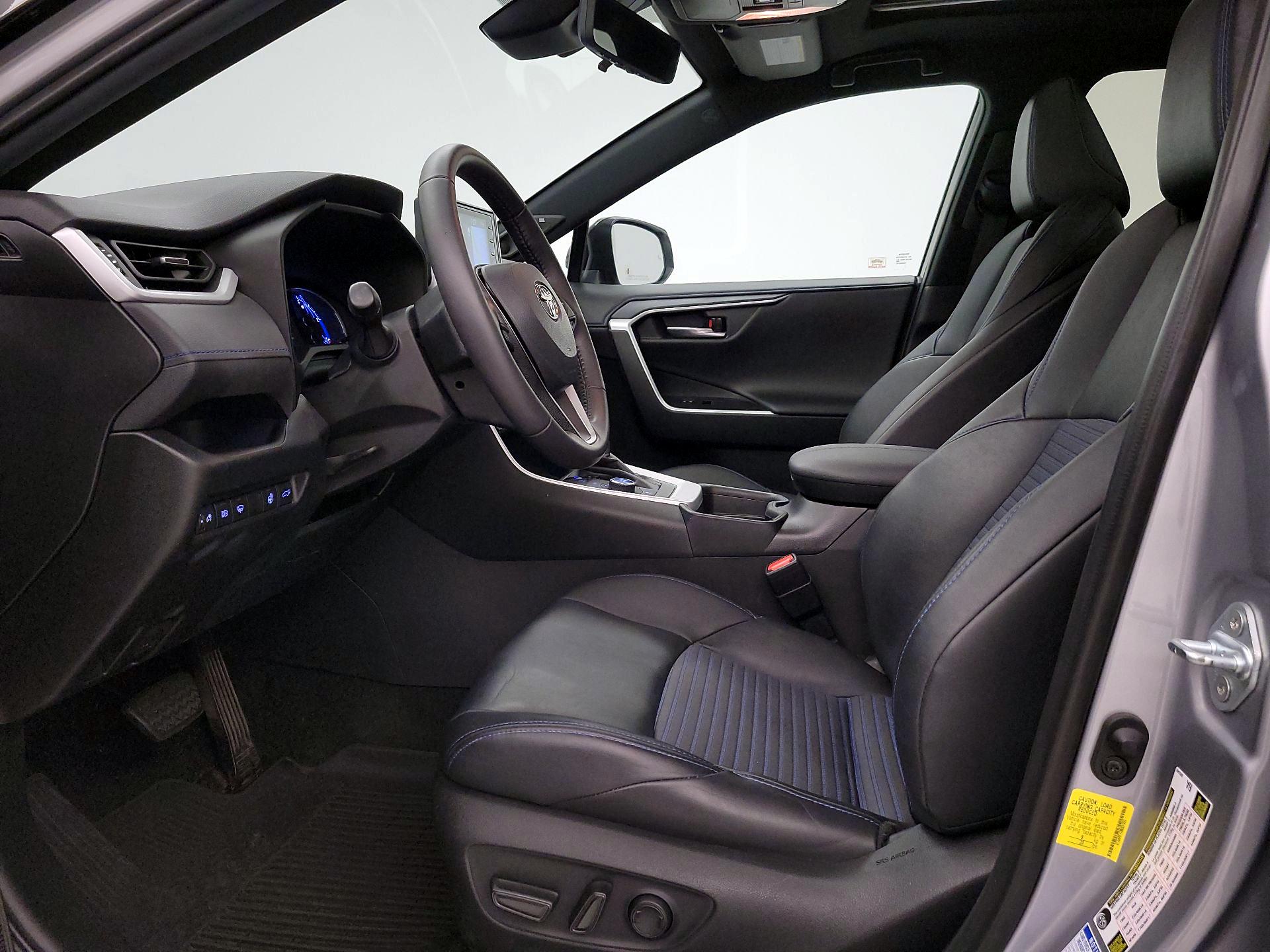Thumbnail: 2021 Toyota RAV4 - 11