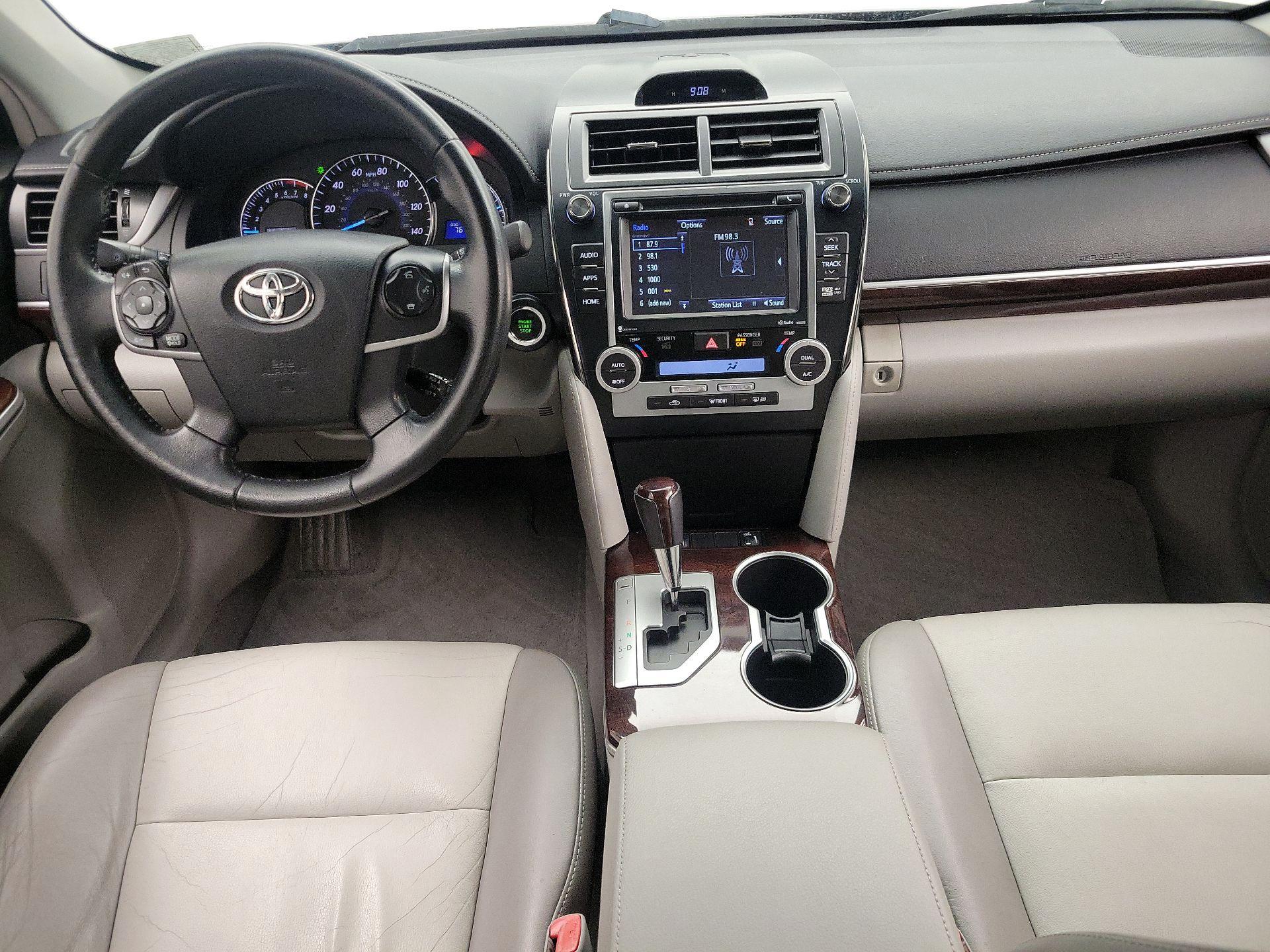 Thumbnail: 2014 Toyota Camry - 9