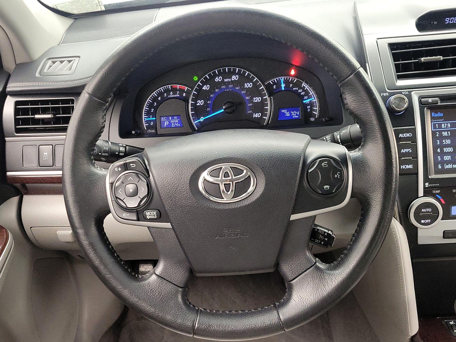 Thumbnail: 2014 Toyota Camry - 10