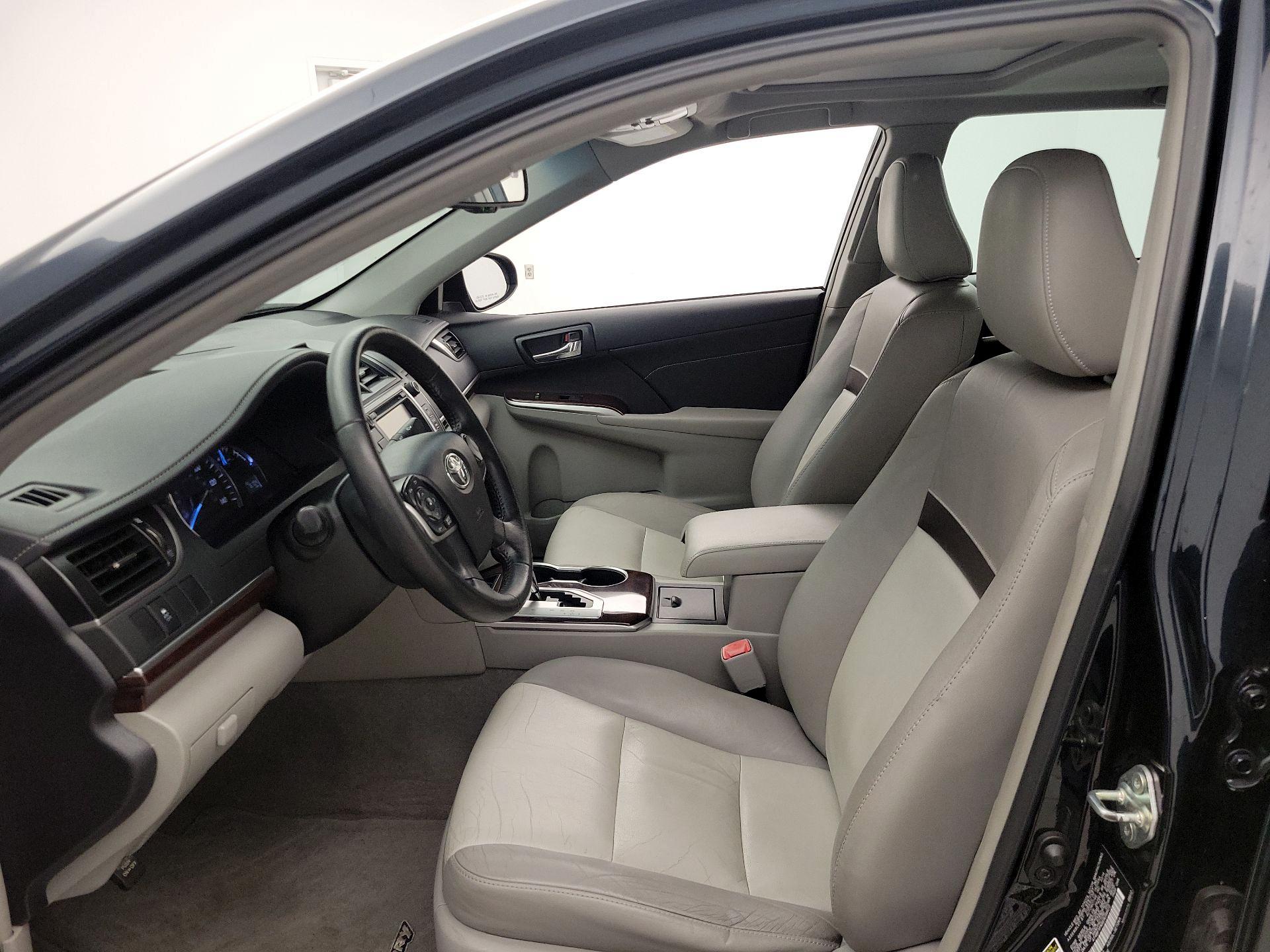 Thumbnail: 2014 Toyota Camry - 11