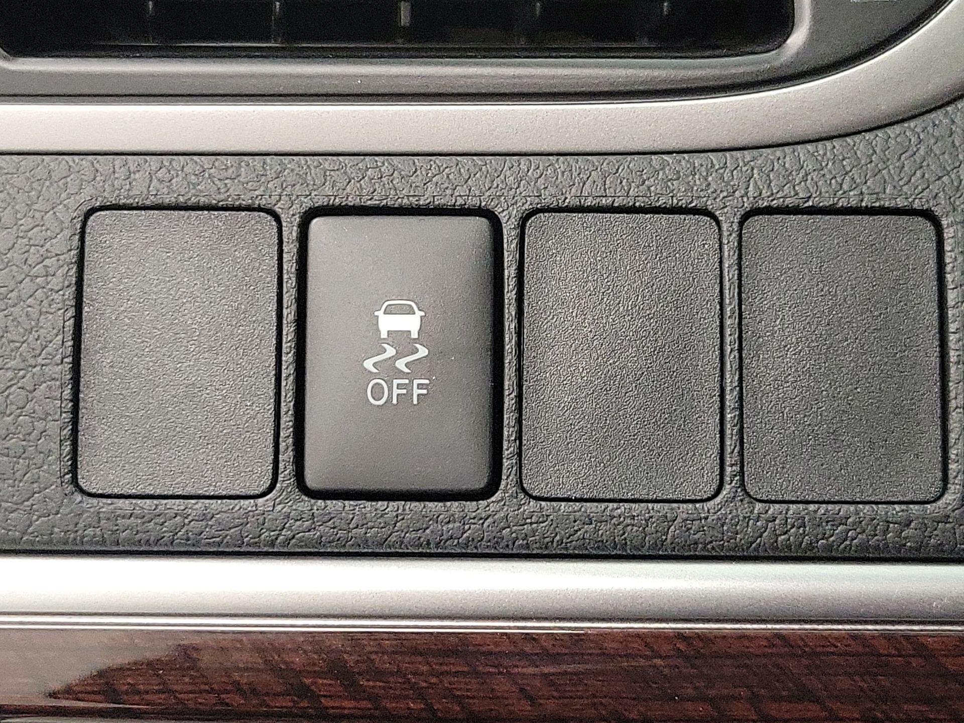 Thumbnail: 2014 Toyota Camry - 13