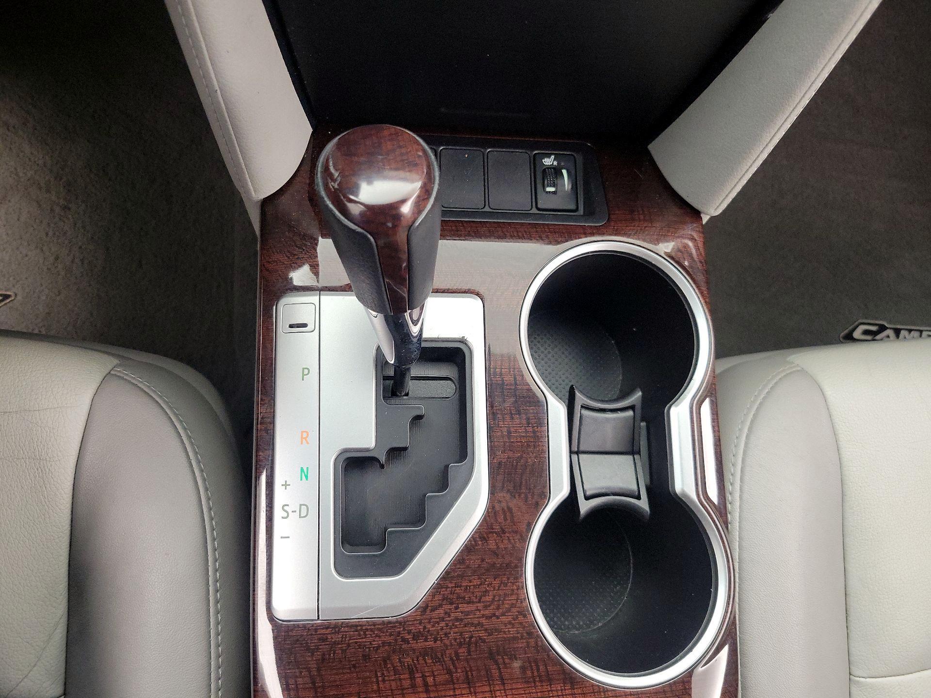Thumbnail: 2014 Toyota Camry - 17
