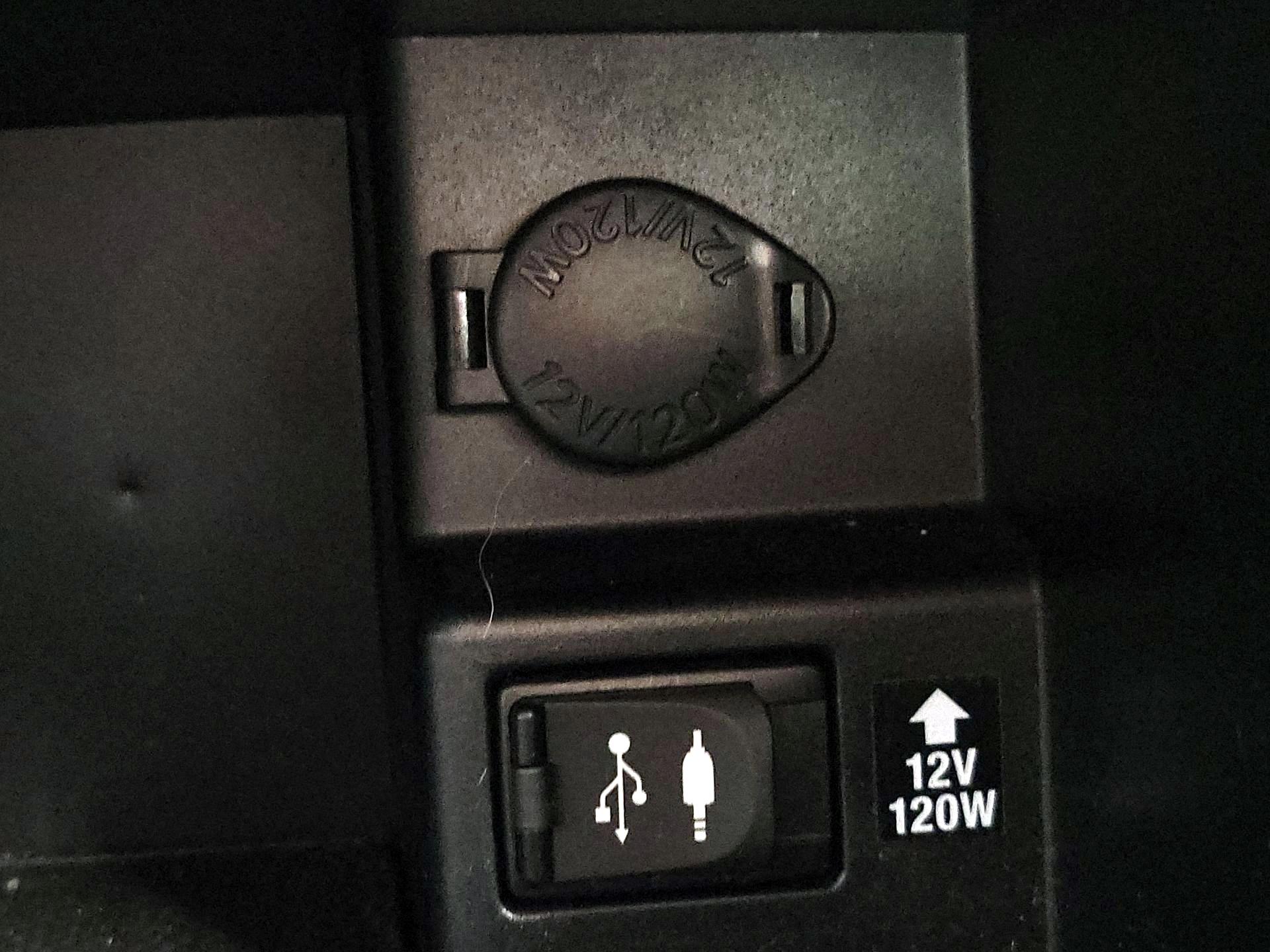 Thumbnail: 2014 Toyota Camry - 18