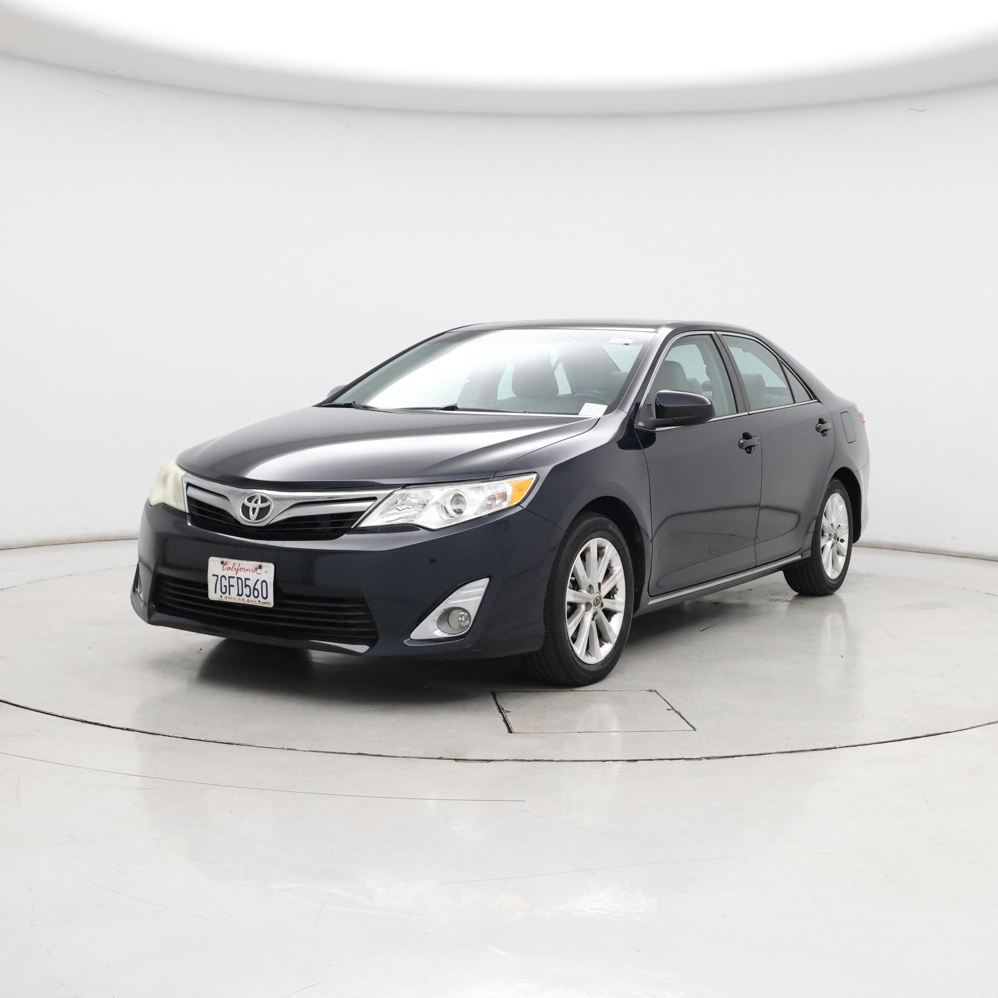 Thumbnail: 2014 Toyota Camry - 4