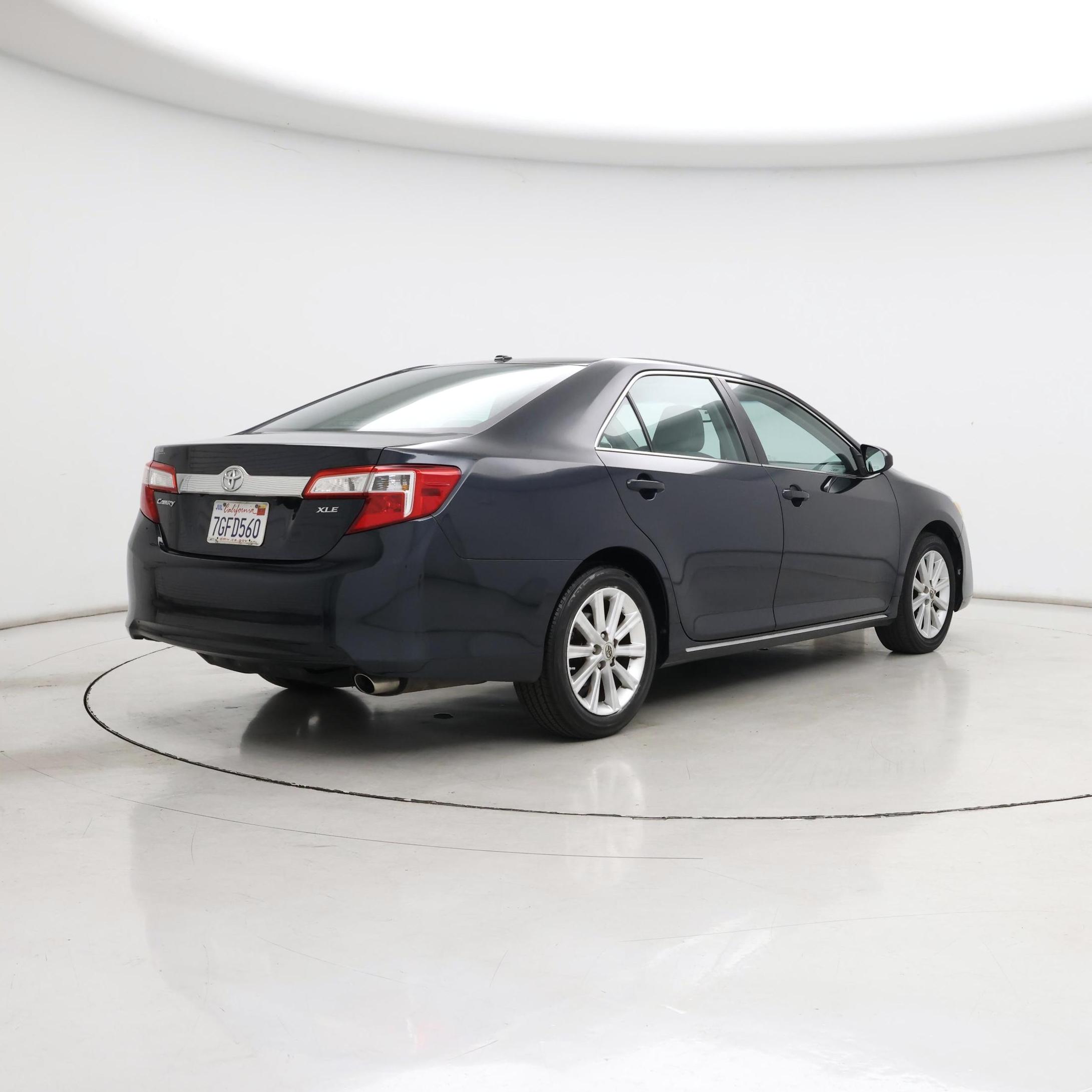 Thumbnail: 2014 Toyota Camry - 8