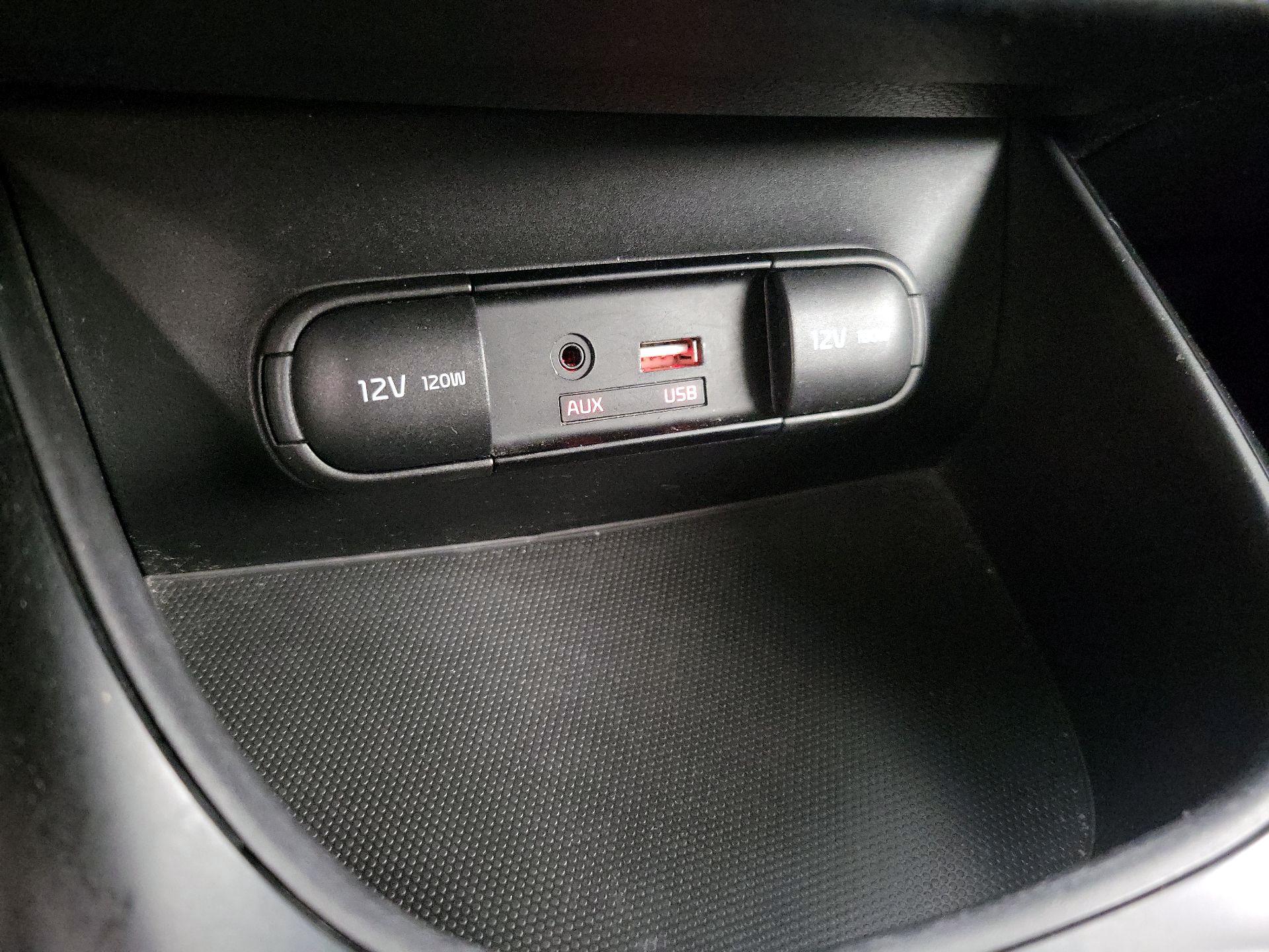 Thumbnail: 2018 Kia Soul - 18