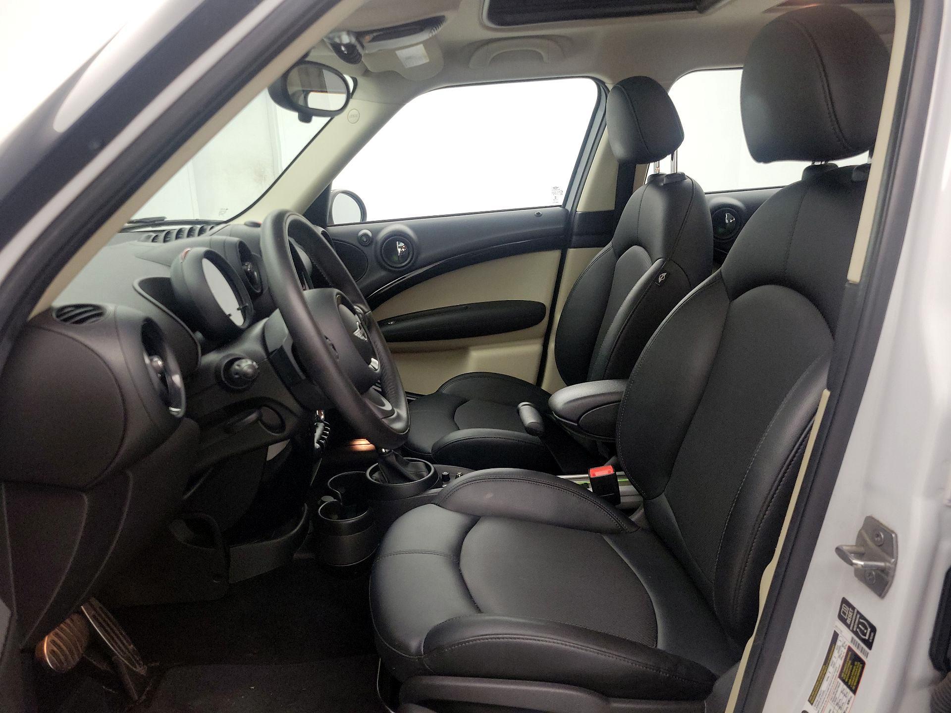 Thumbnail: 2015 MINI Cooper Countryman - 11