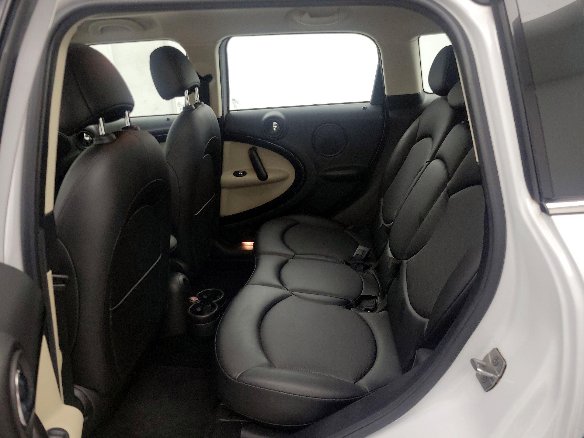 Thumbnail: 2015 MINI Cooper Countryman - 17