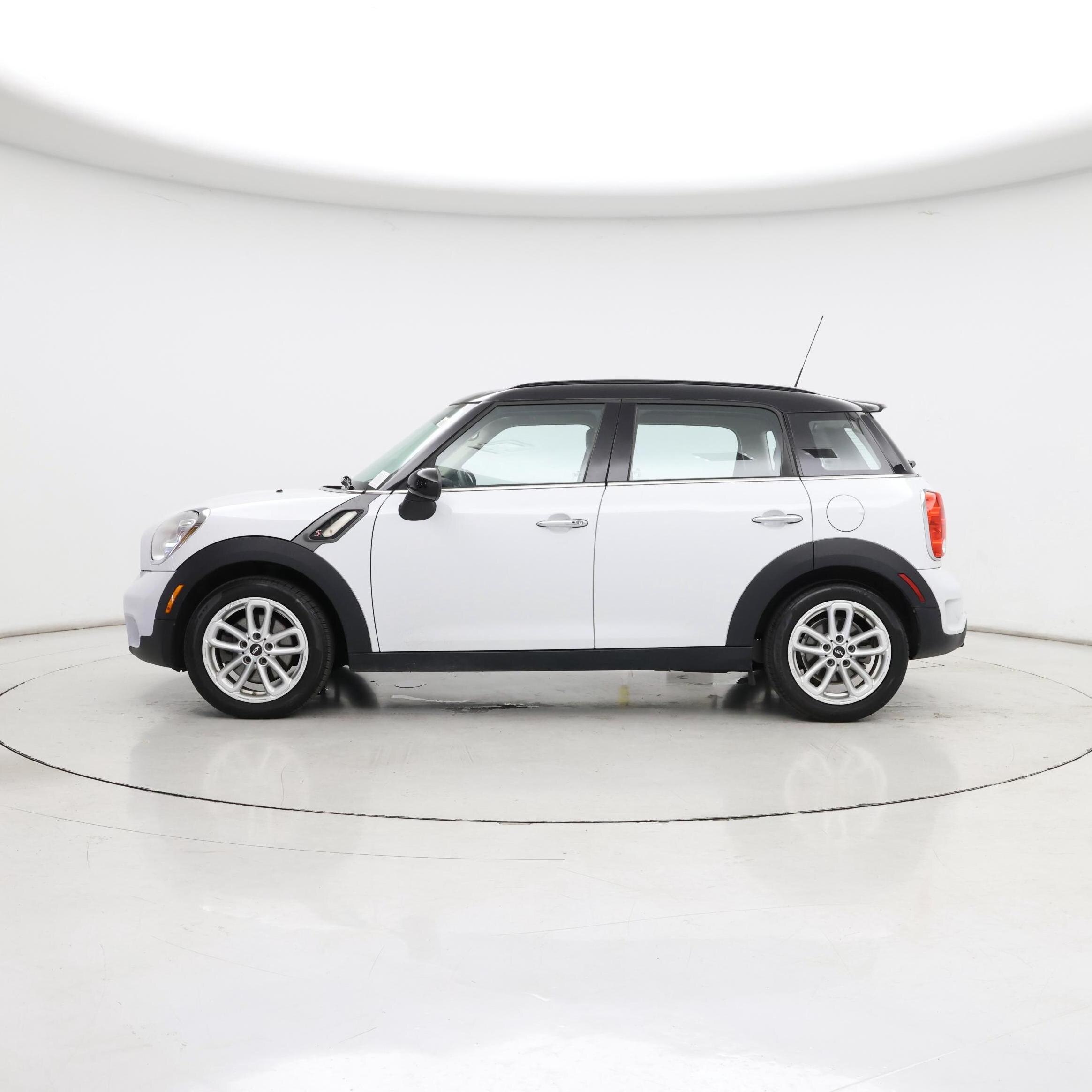 Thumbnail: 2015 MINI Cooper Countryman - 3