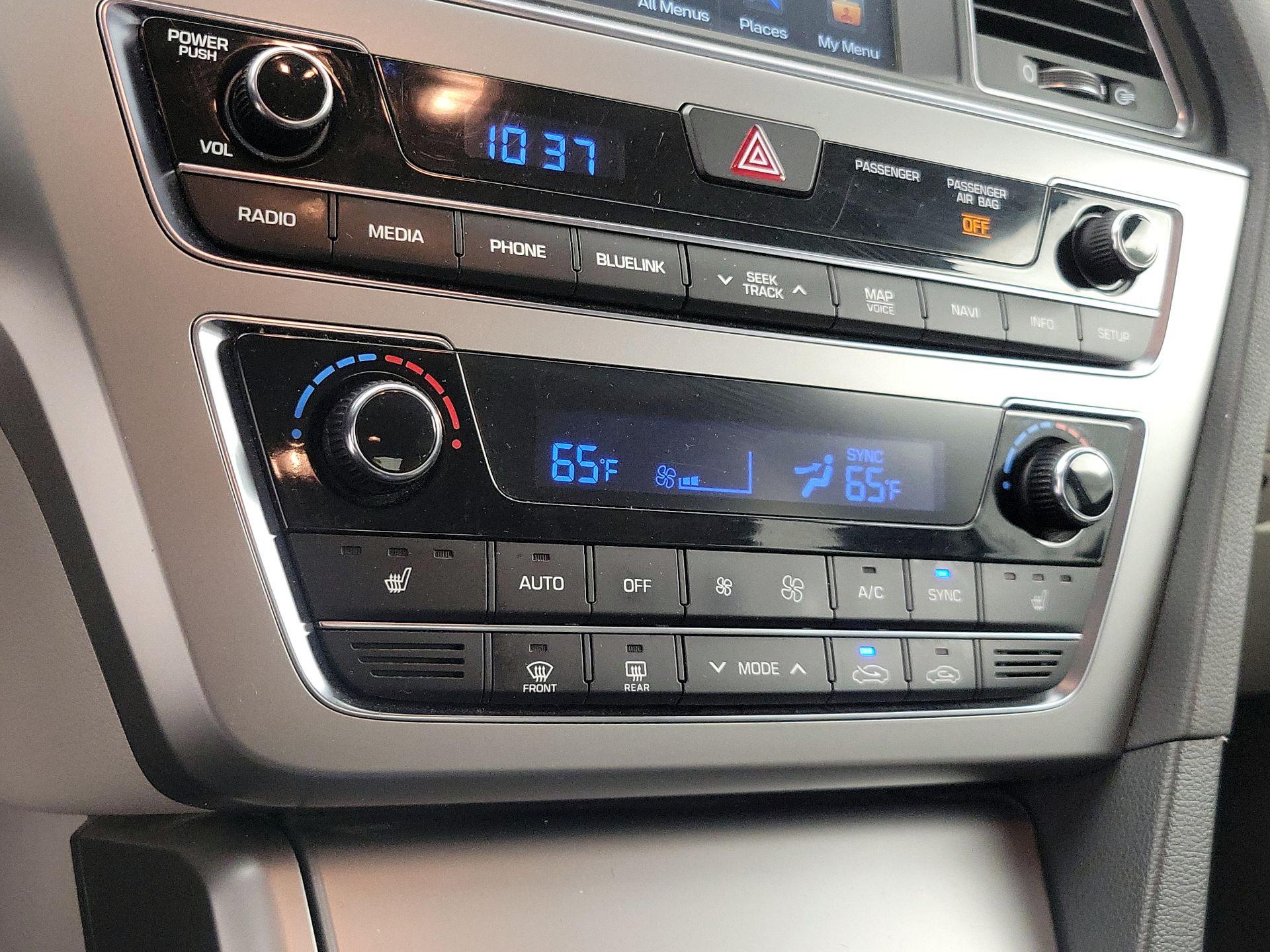 Thumbnail: 2015 Hyundai Sonata - 17