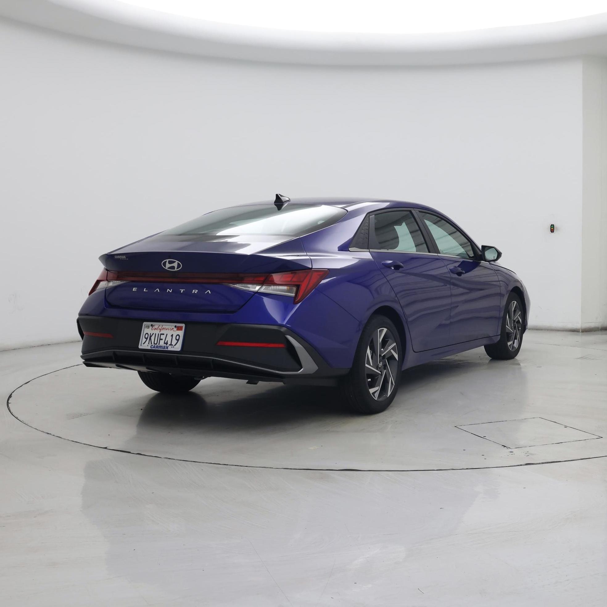 Thumbnail: 2024 Hyundai Elantra - 8