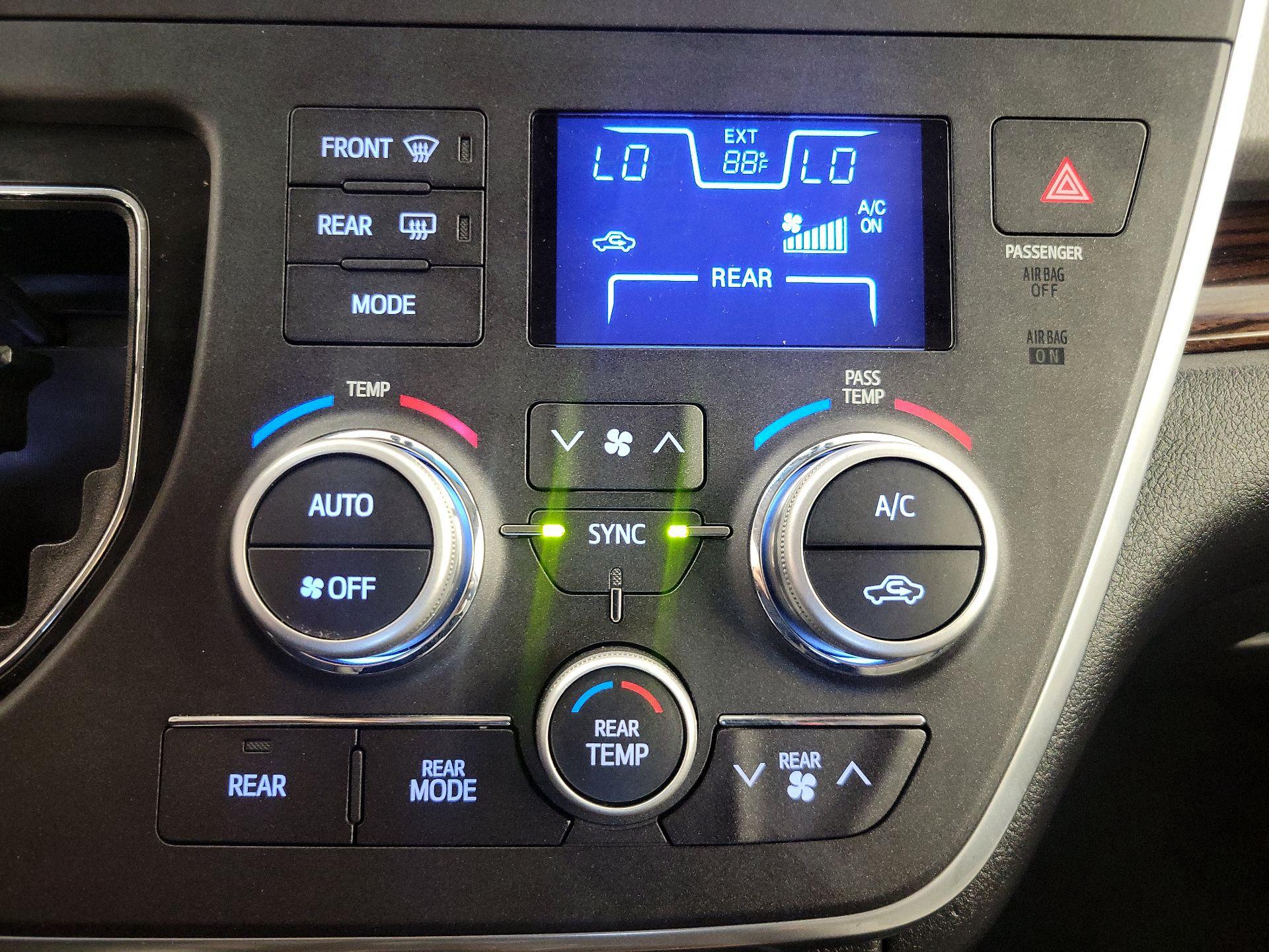 Thumbnail: 2015 Toyota Sienna - 16