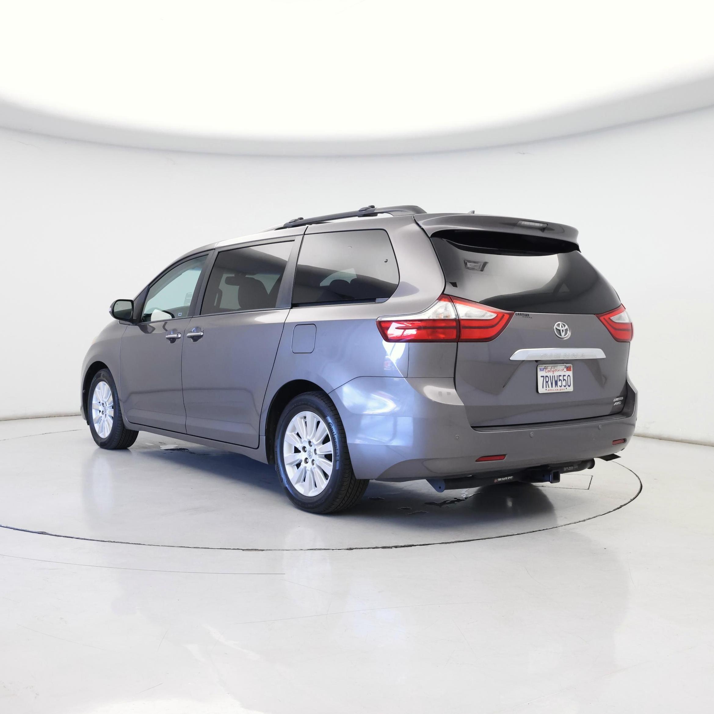 Thumbnail: 2015 Toyota Sienna - 2