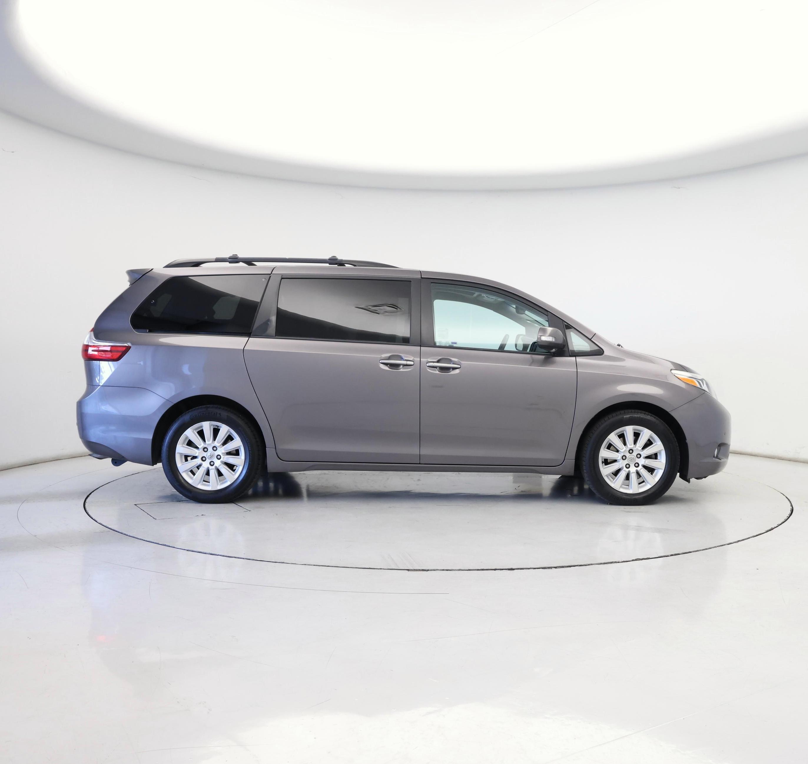 Thumbnail: 2015 Toyota Sienna - 7